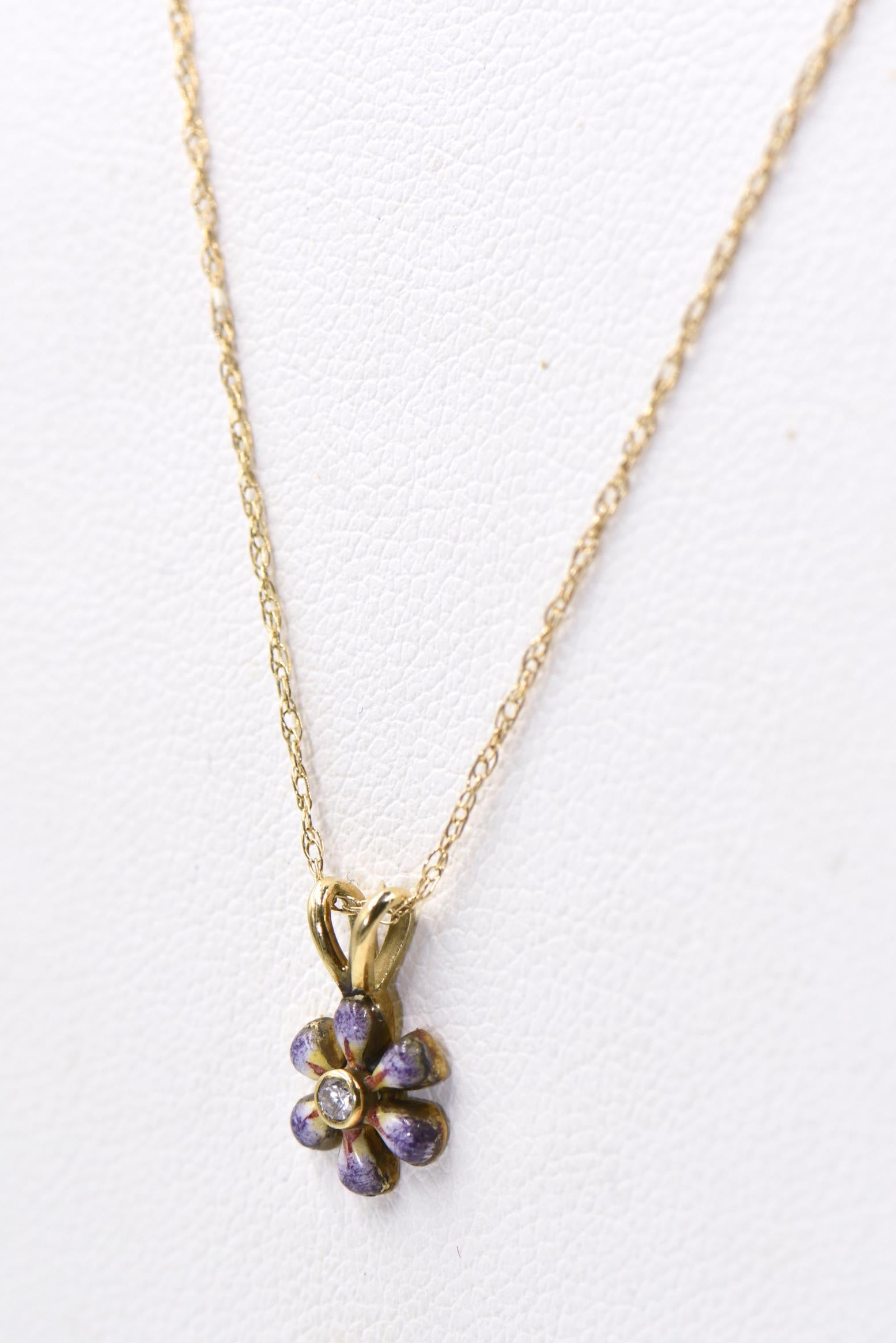 Purple Enamel Daisy Flower Diamond Gold Pendant Necklace by Sandra J Sensations In Excellent Condition In Miami Beach, FL