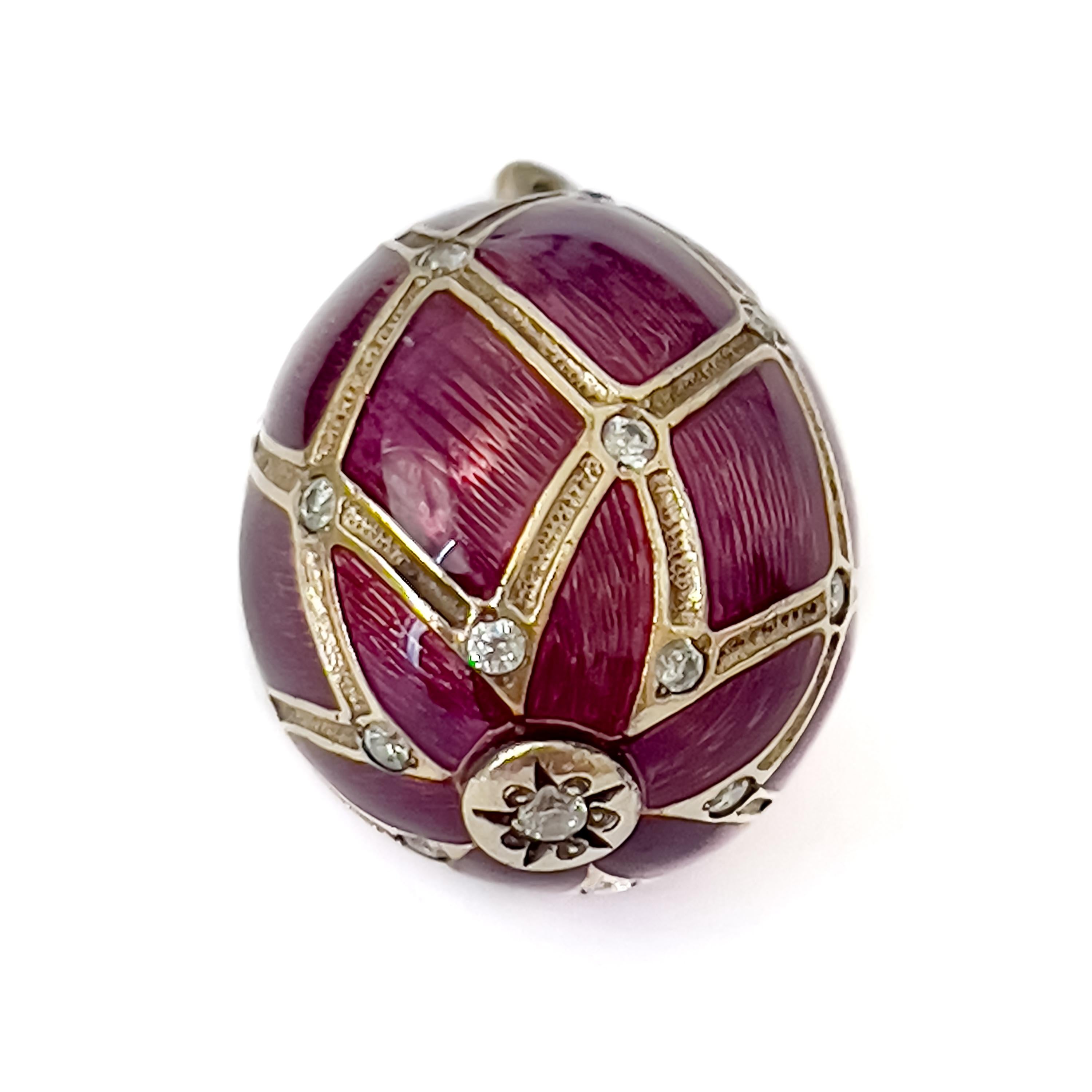 Purple Enameled Guilloche and Gold Egg Pendant with Zirconia For Sale 2