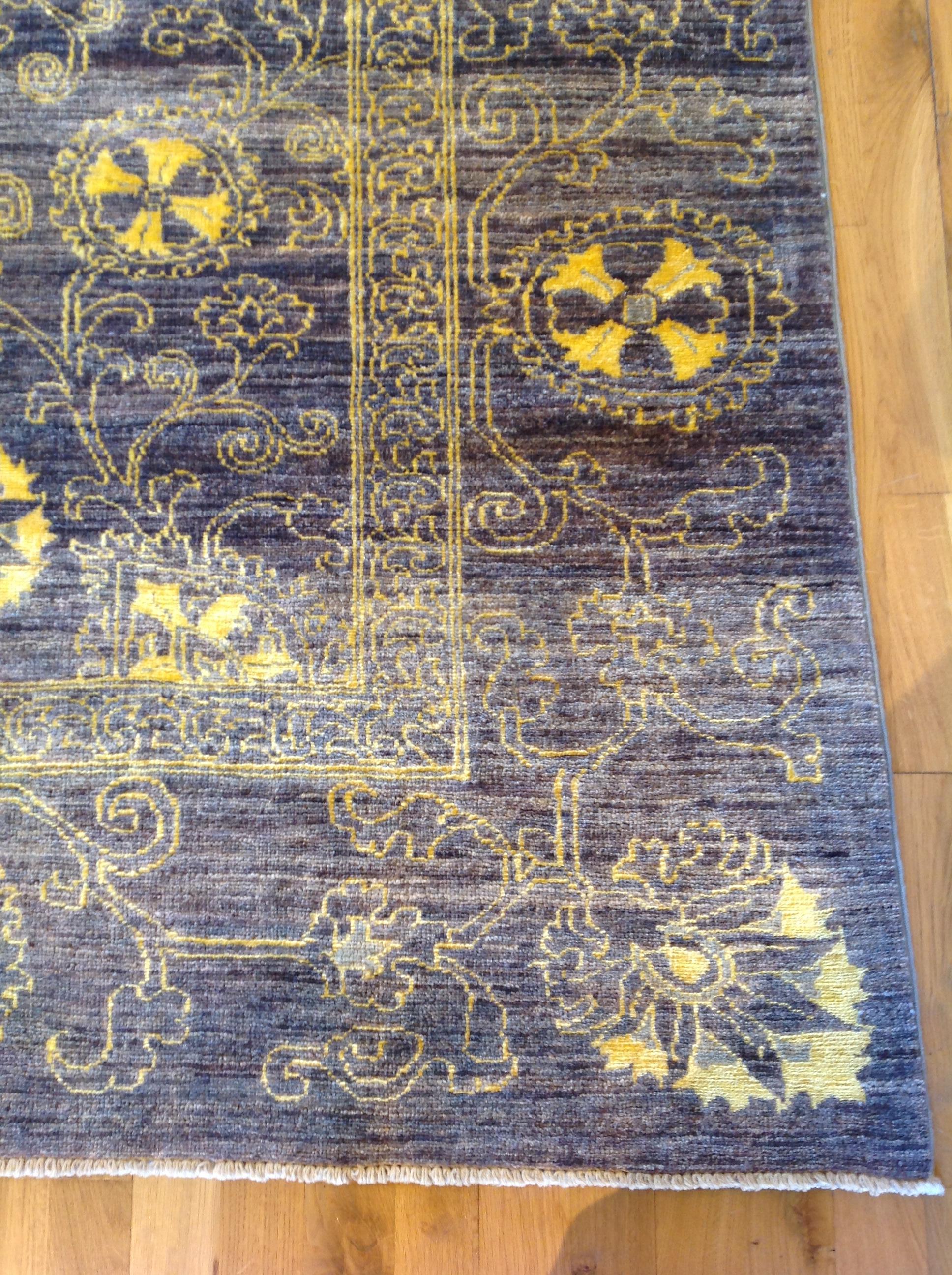 Purple Floral Stencil Design Wool and Silk Area Rug For Sale 2