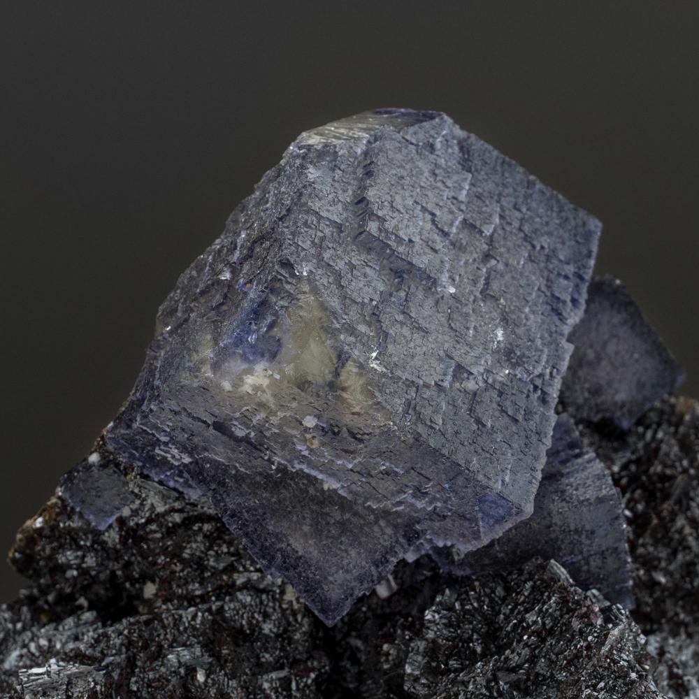 XXIe siècle et contemporain Fluorite pourpre de la mine Elmwoods, Carthage, Smith County, Tennessee (9.5 lbs) en vente