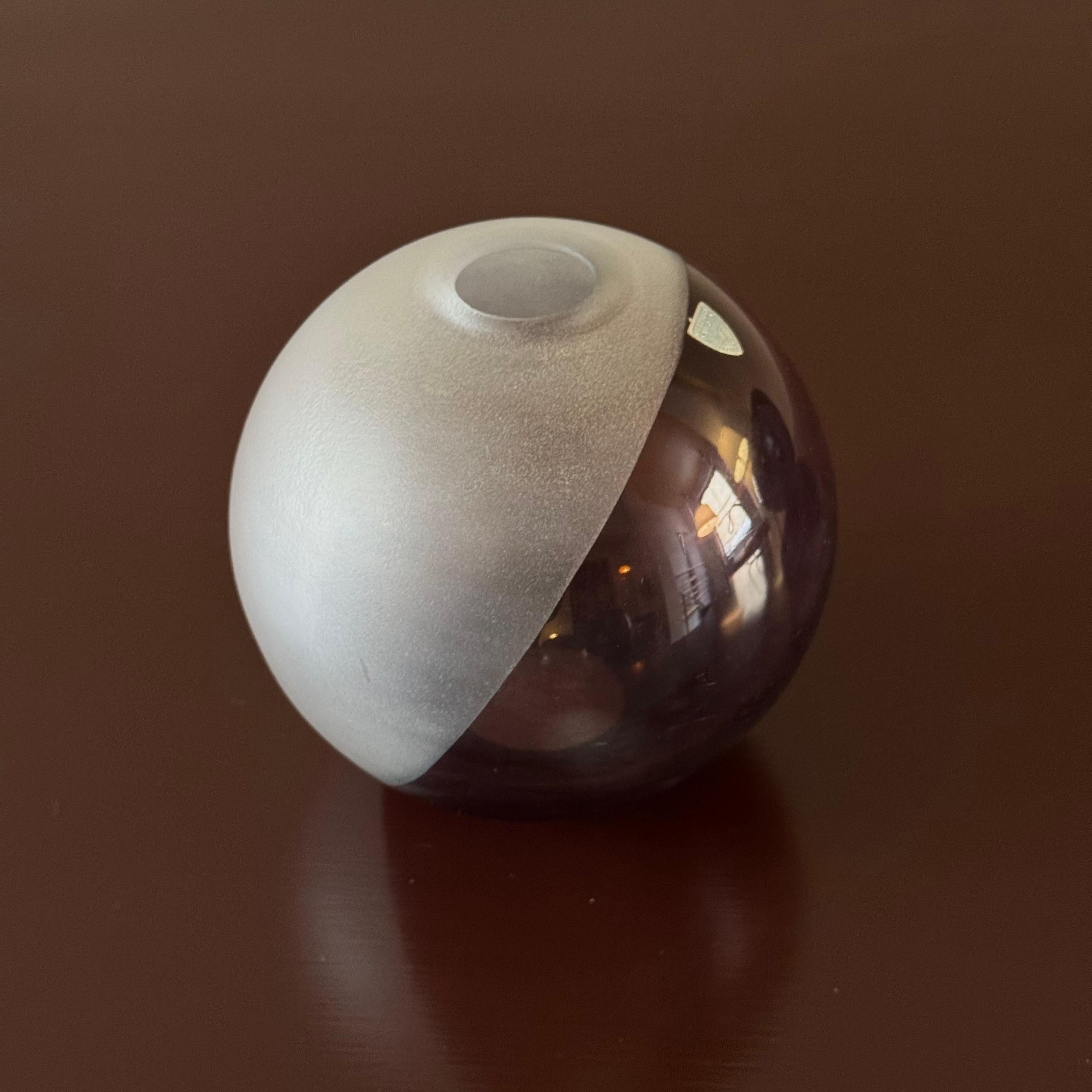 Description:

A frosted purple vase designed by Swedish glass designer, Vicke Lindstrand, for Orrefors during the 1930s.

Linstrand began working at the Swedish glass manufacturer, Orrefors, in 1928. With an interest in drawing and a background in