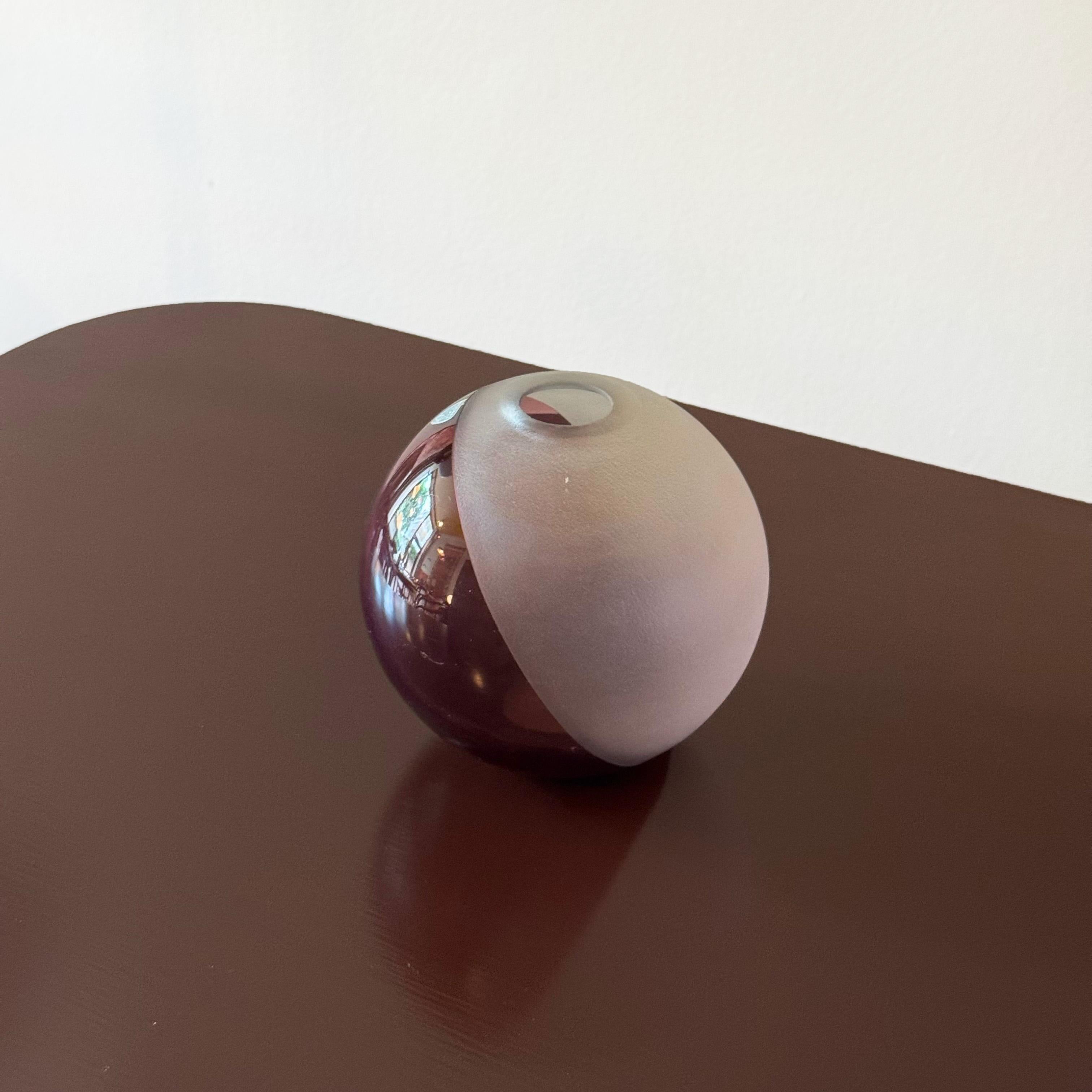Purple Frosted Vase/ Vicke Lindstrand/ Orrefores, Sweden, 1930s en vente 1