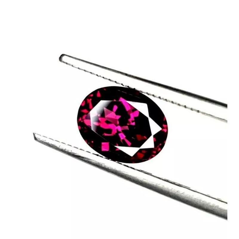 Purple Garnet 2.26 Cts Mozambique Purple Garnet colour change Rare Grape Garnet In New Condition For Sale In Chicago, IL