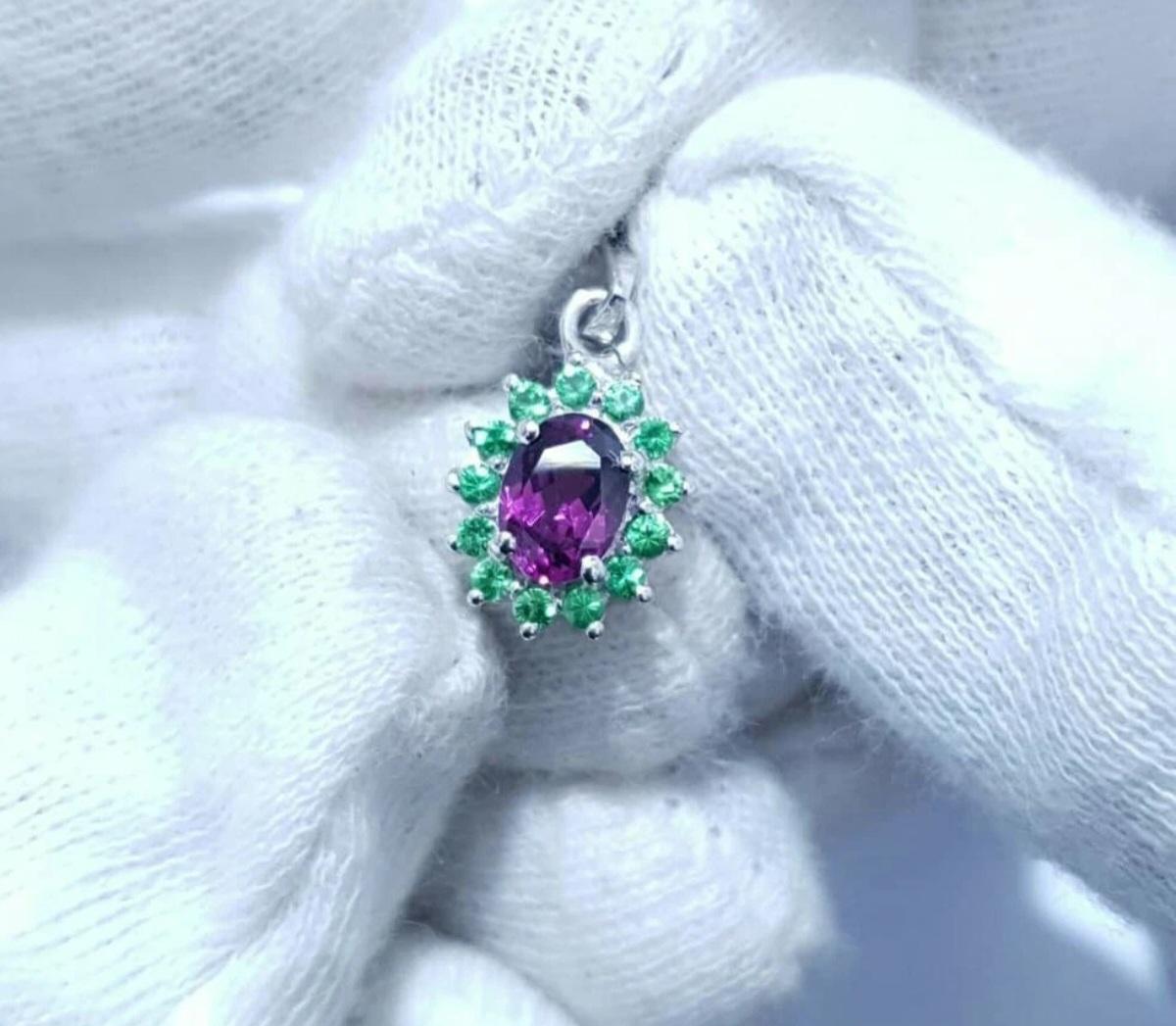 Ciondolo di granato viola in argento 925 Ciondolo di pietra preziosa per le donne. in vendita 3