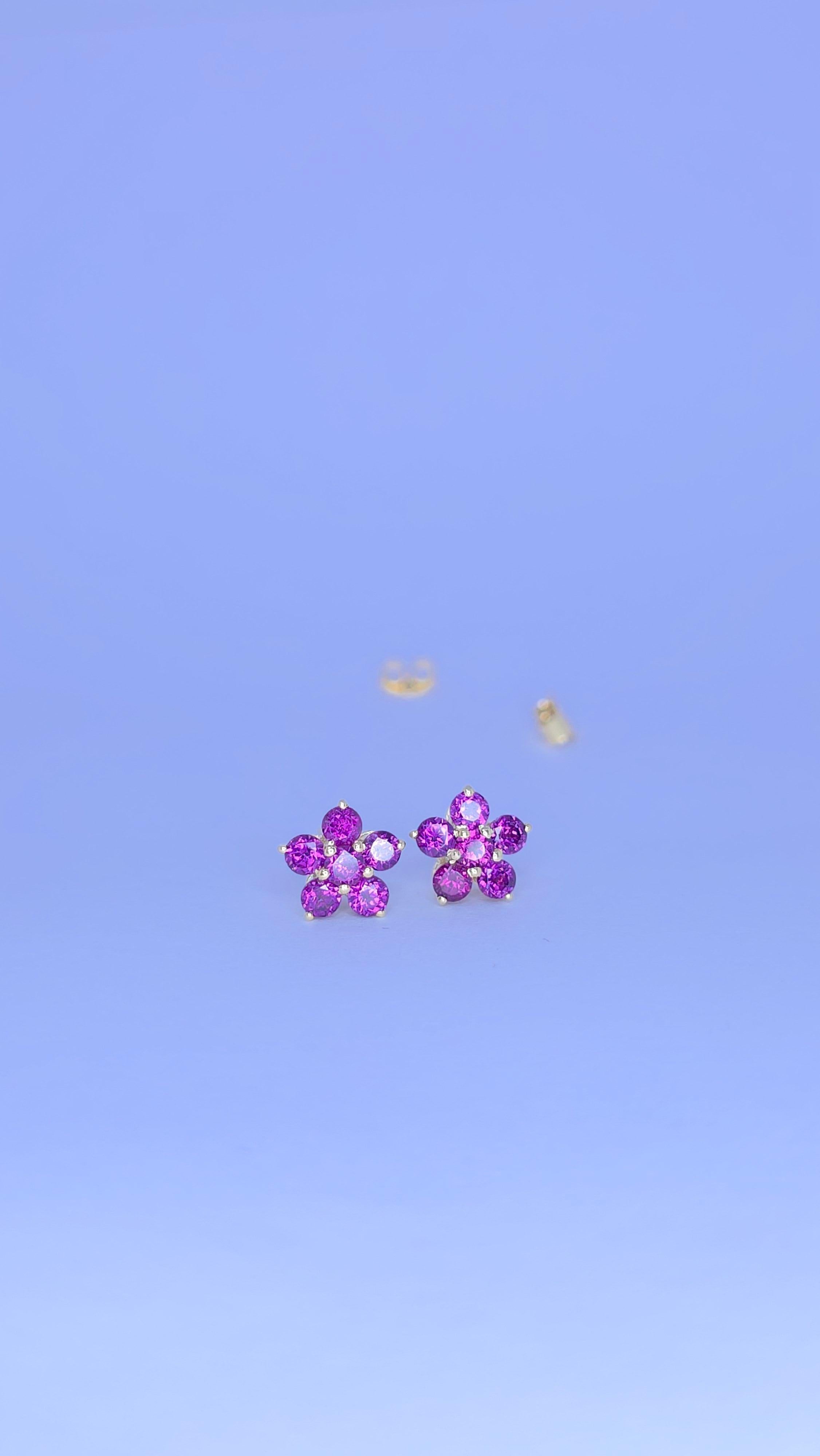 Granato viola  orecchini con granato rodolite in argento 925 In condizioni Nuovo in vendita a Chicago, IL