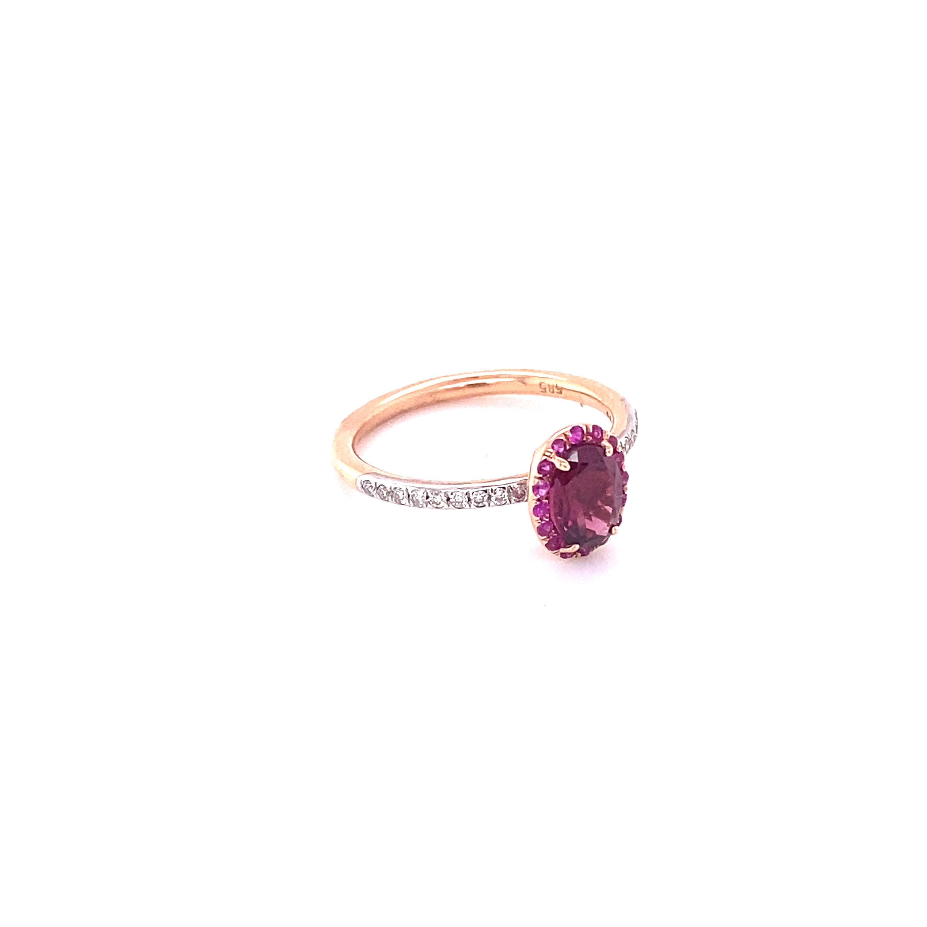 Purple Garnet Solitaire Ring with Natural Round Diamonds Made in 14k Rose Gold In New Condition For Sale In New York, NY