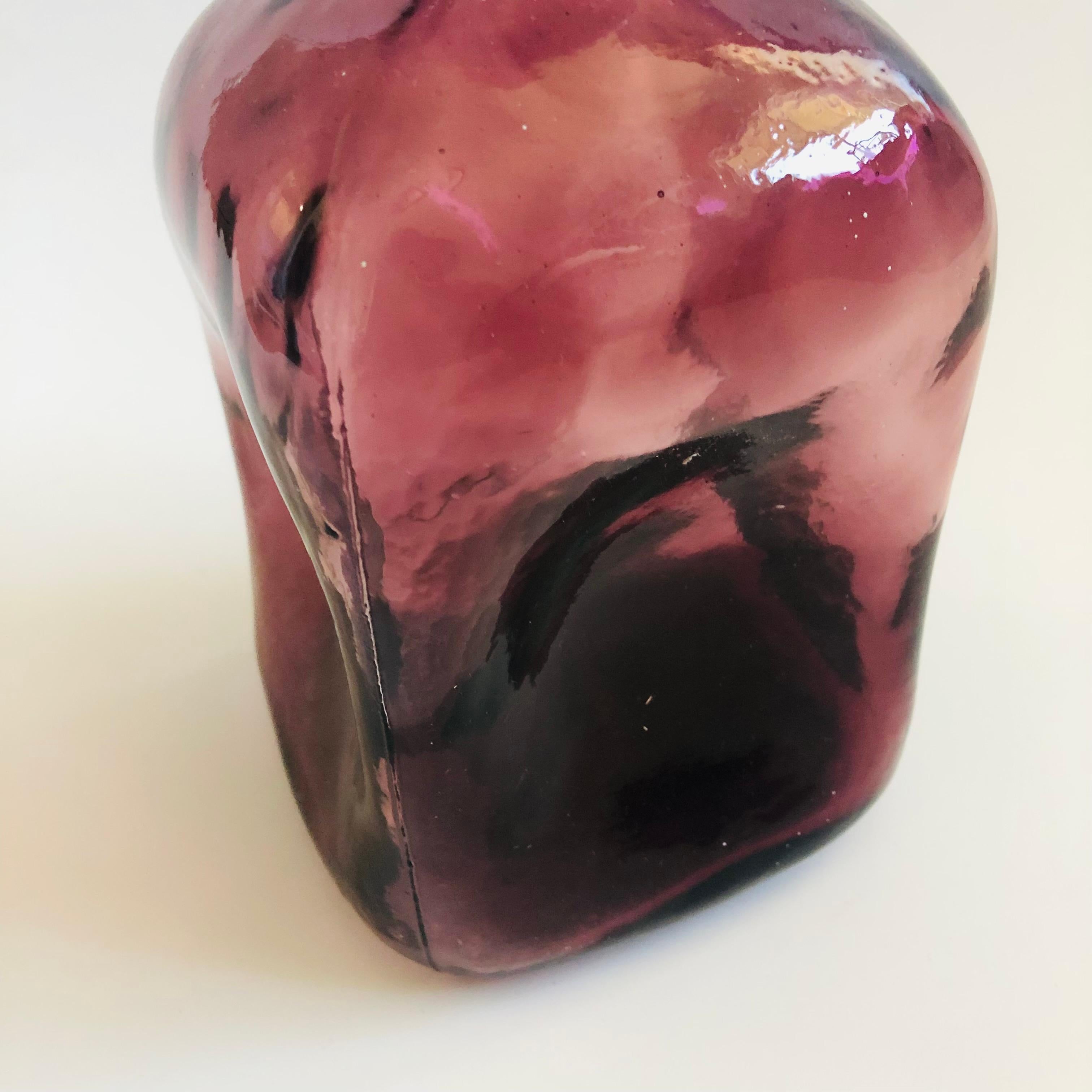 Purple Glass Decanter In Good Condition In Fairfield, CA