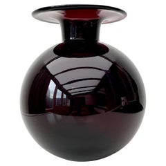 Vase aus lila Glas, im Stil von Nanny Still, ca. 1960er Jahre