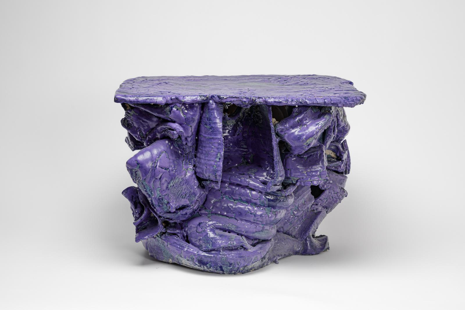 Table en céramique émaillée violette de Patrick Crulis, 2025. Neuf - En vente à Saint-Ouen, FR