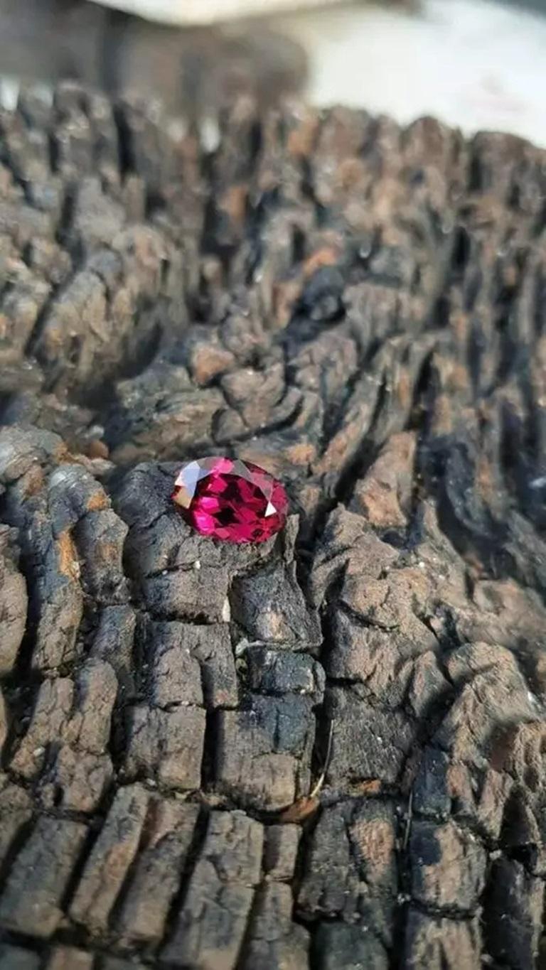 Purple Garnet 4.00Cts Mozambique Garnet CERTIFIED Grape Garnet Oval Shape Garnet
Light weight can be worn everyday

Additional information:
Condition: New without tags: A brand-new, unused, and unworn item (including handmade items) that is not in