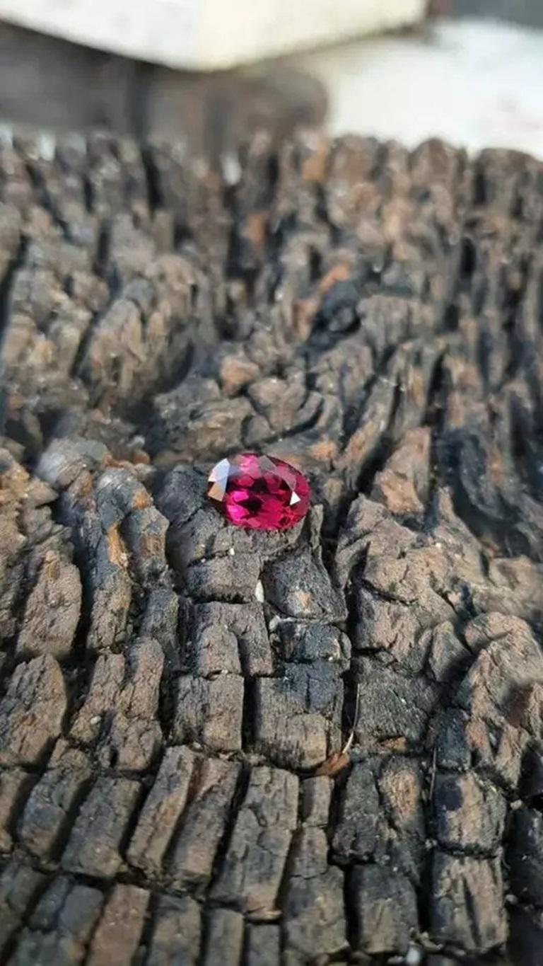 Oval Cut Purple Grape Garnet 4.00Cts Mozambique Oval Shape For Sale