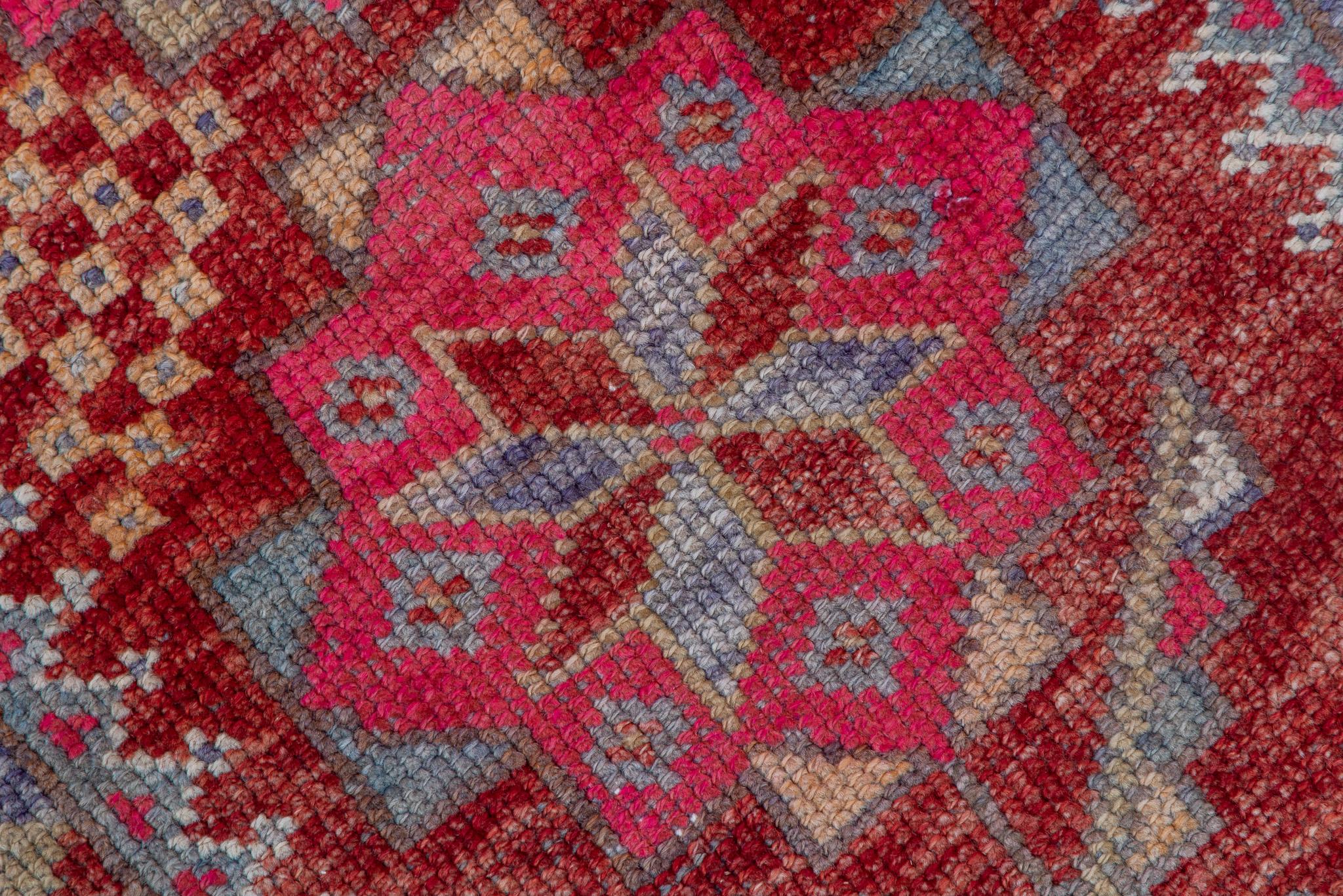 Turco Purple Haze e Red Berry con runner in osso e rosa brillante in vendita
