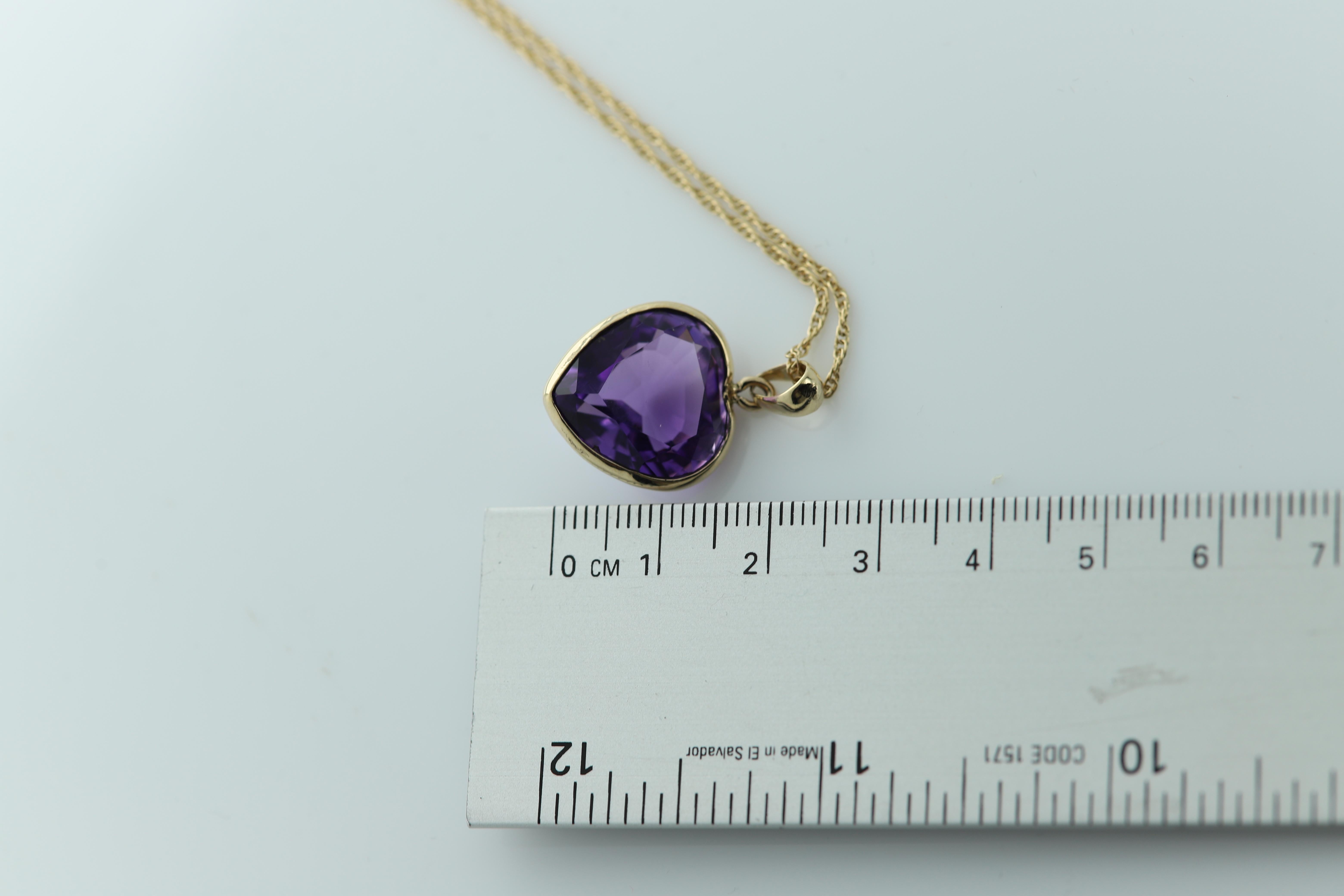 Women's Big Purple Heart Pendant 14 Karat Yellow Gold Amethyst Heart Gemstone 13.6 carat For Sale