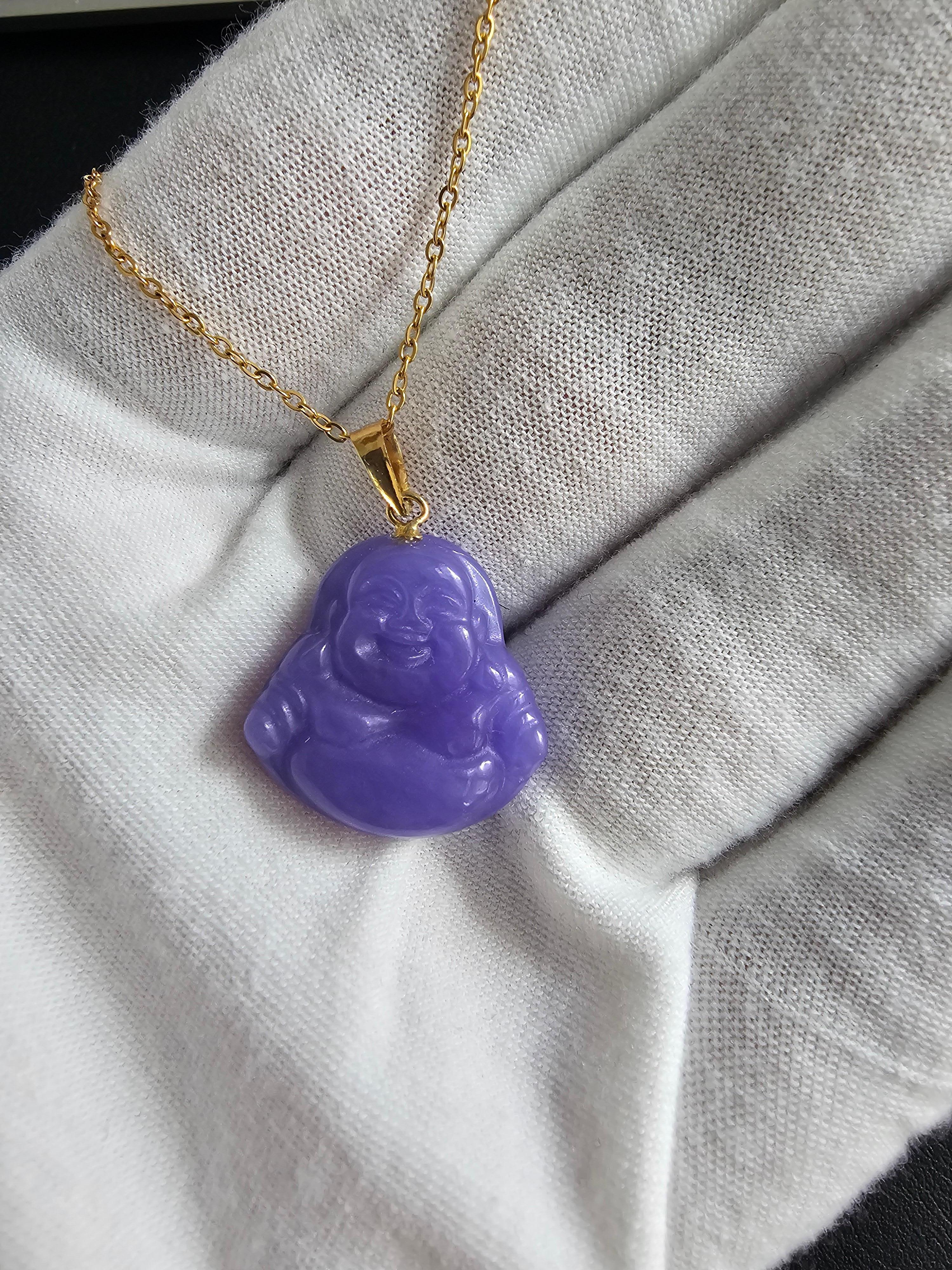 Purple Lavender Jade Laughing Buddha Pendant (With 14K Yellow Gold) For Sale 4