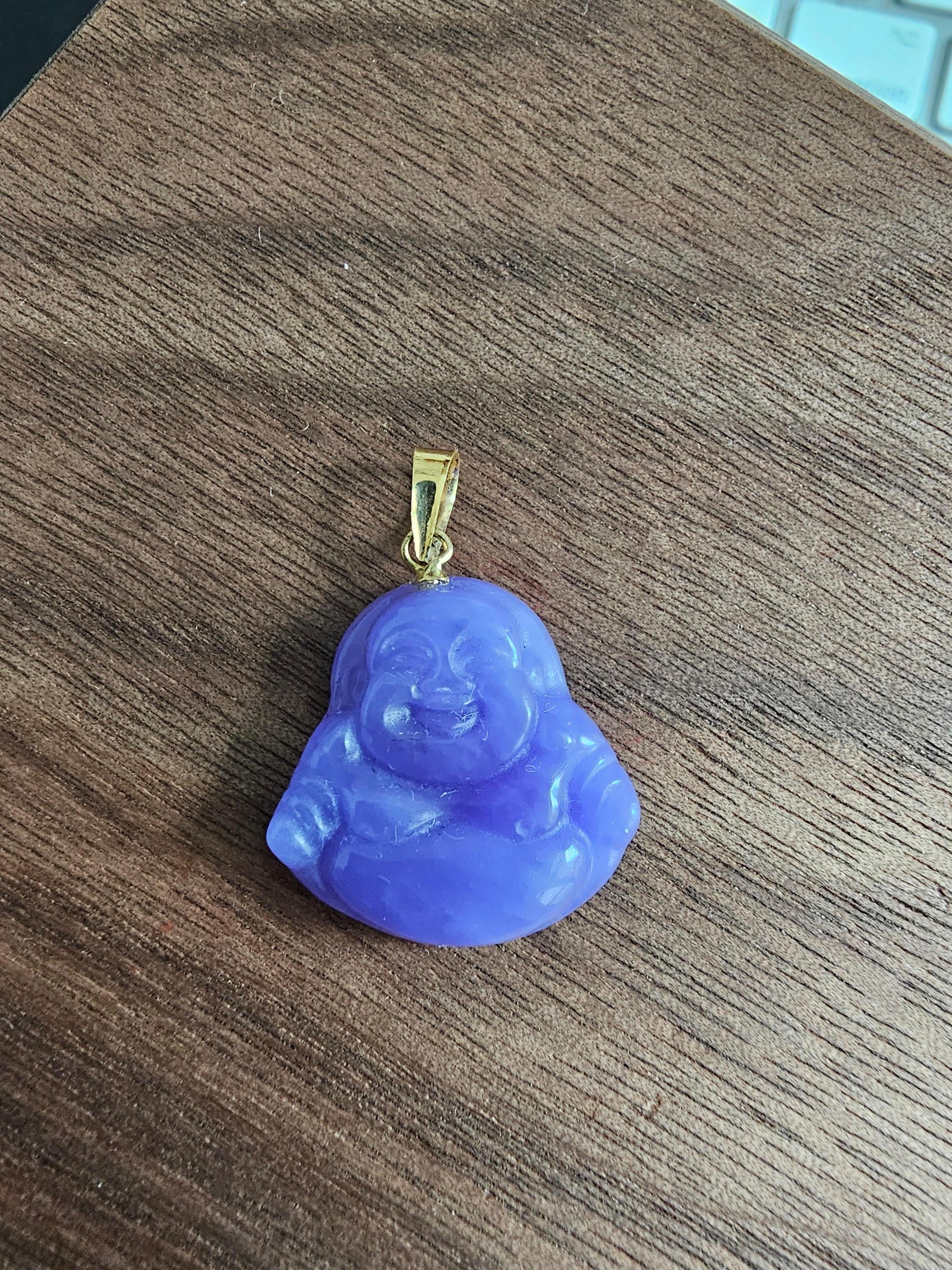 Purple Lavender Jade Laughing Buddha Pendant (With 14K Yellow Gold) For Sale 4