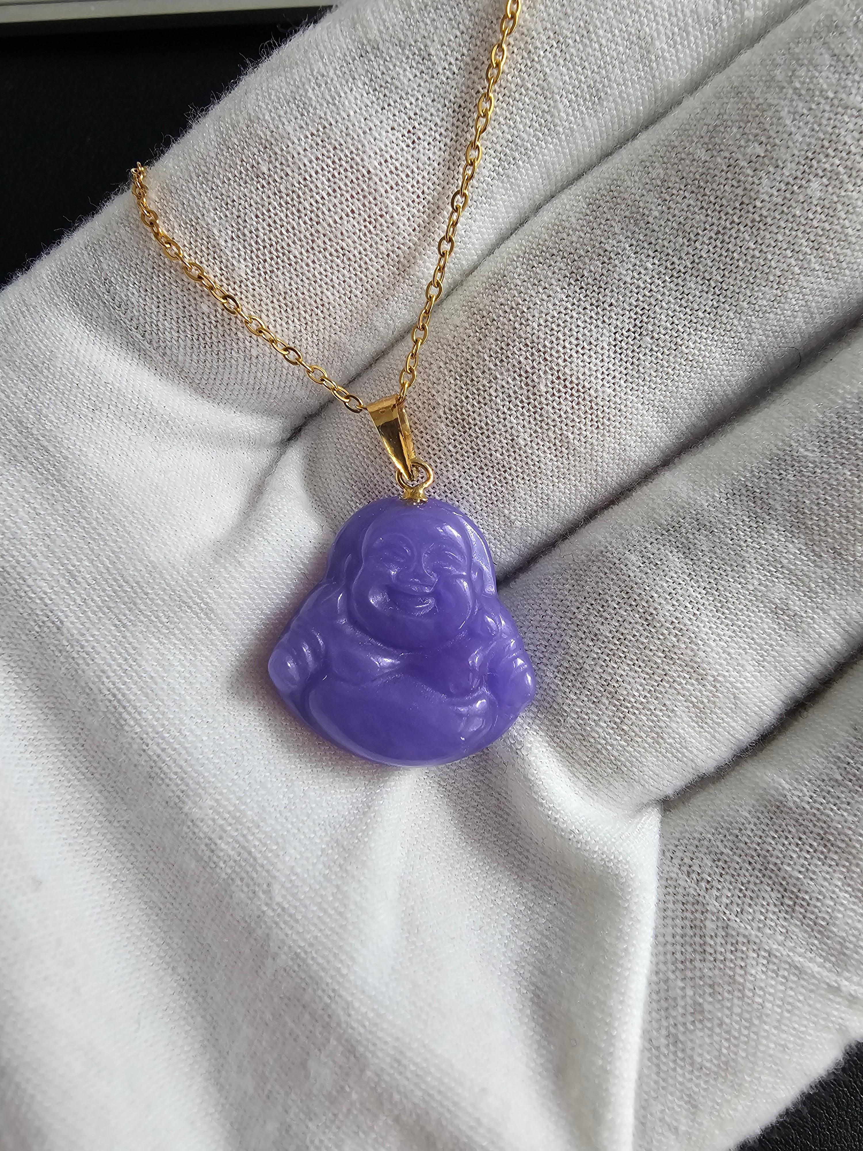 Purple Lavender Jade Laughing Buddha Pendant (With 14K Yellow Gold) For Sale 3