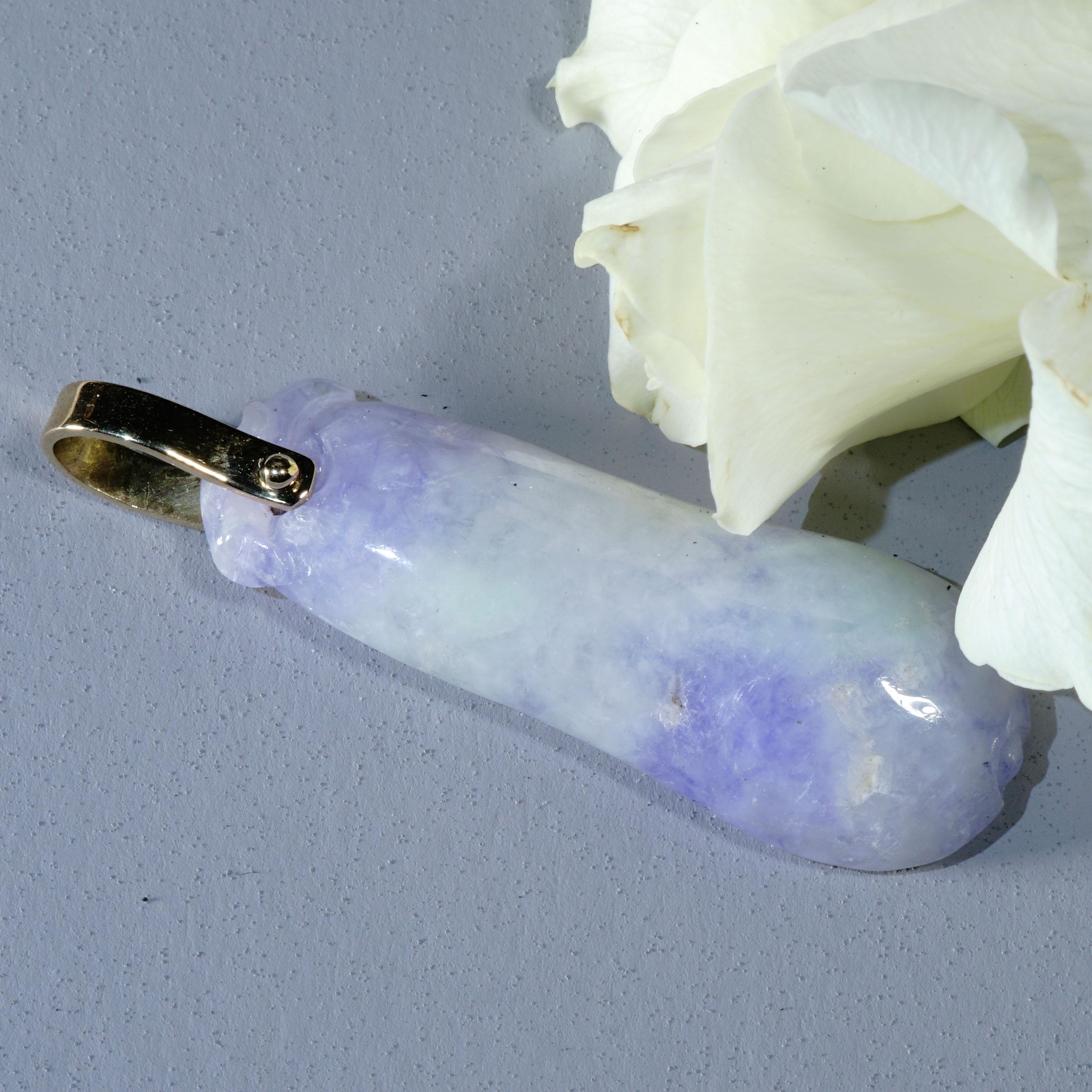 Pendentif en jade violet lavande avec taches impériales en vert pomme Neuf - En vente à Viena, Viena