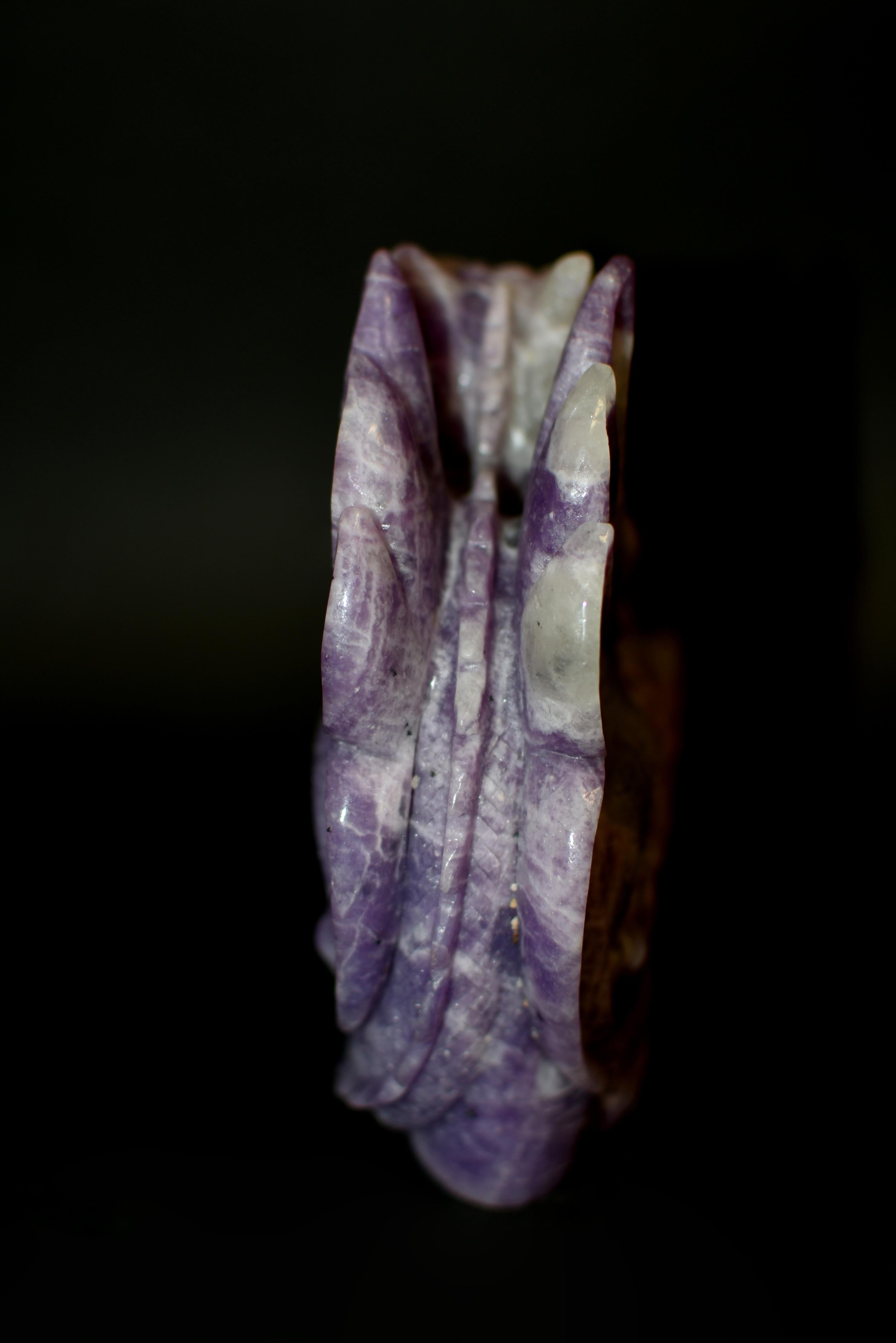 Vase à dragon en lépidolite violette  en vente 8