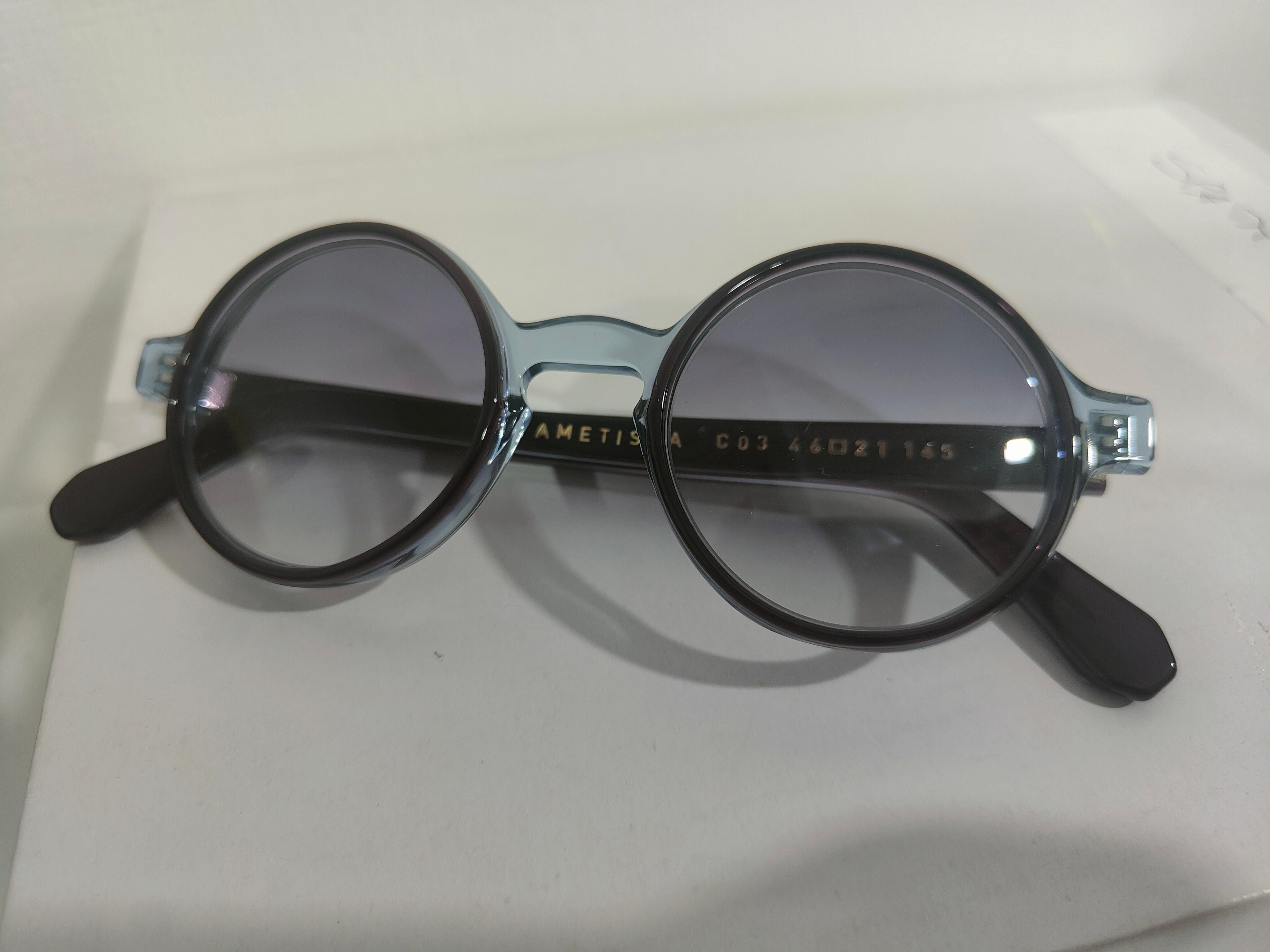 Women's or Men's Purple light blus Nwot sunglasses 