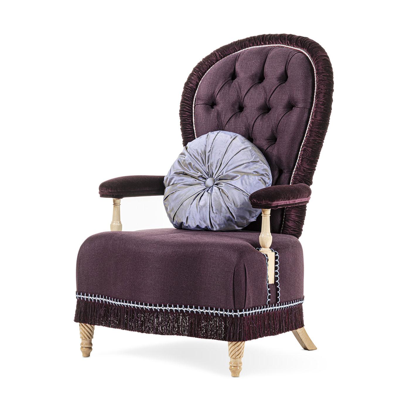 This comfortable armchair is upholstered in linen and velvet with a natural finish. Design in its softness to make anyone feel a priceless sensation. The pillow is included as per the photo.