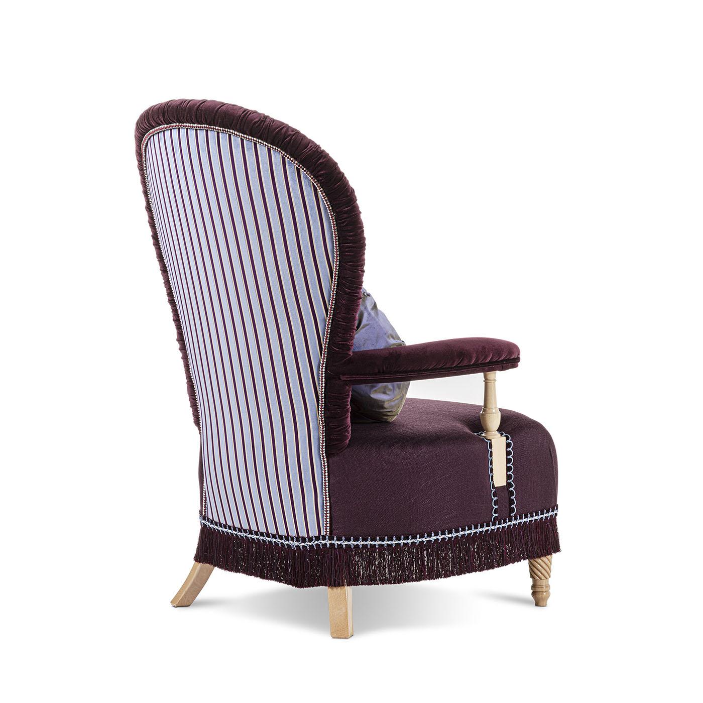 Purple Linen and Velvet Armchair  In New Condition For Sale In Milan, IT