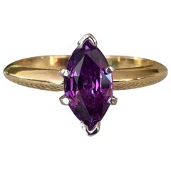 Bague de fiançailles en or 18 carats et platine avec saphir marquise violet