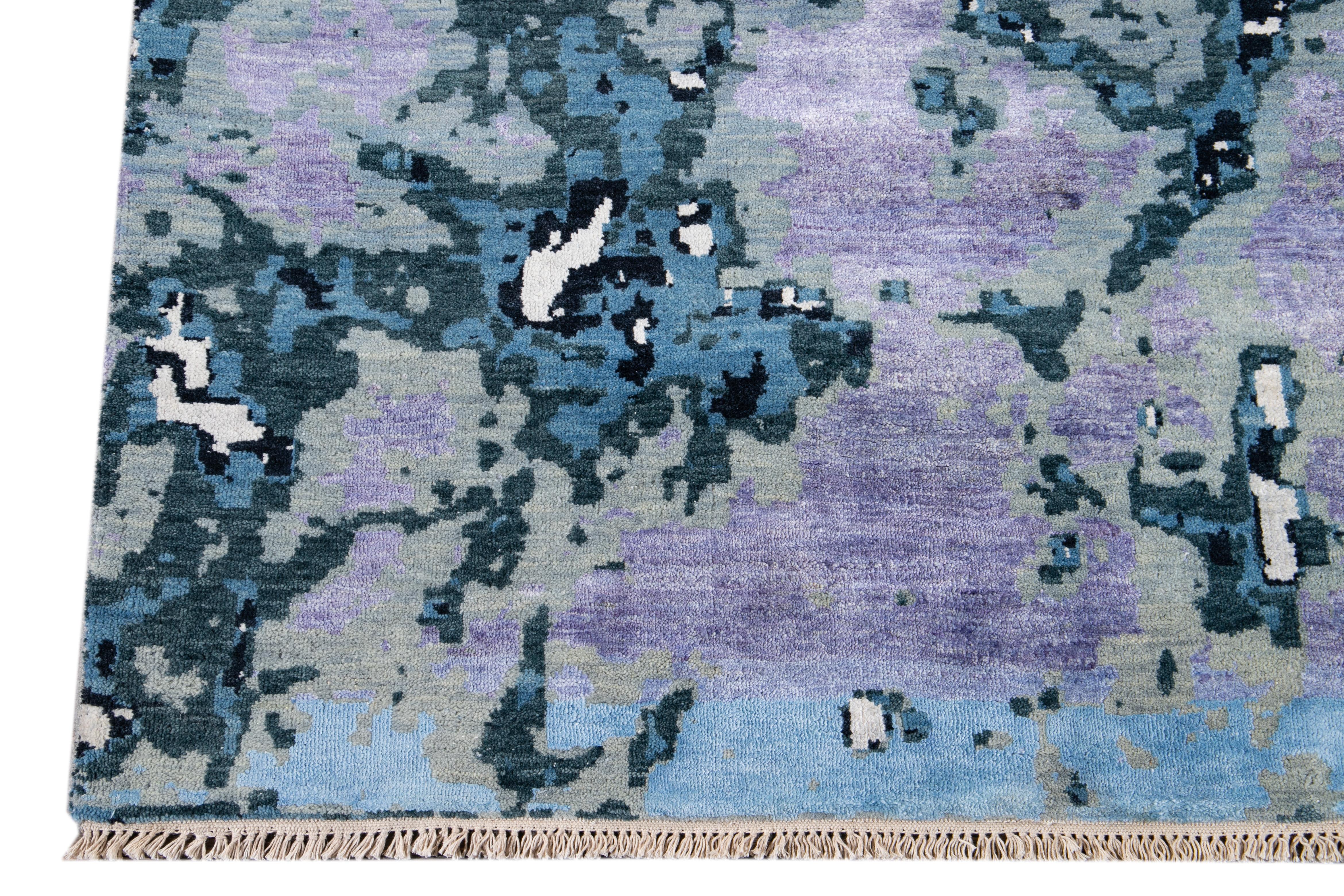 Tapis moderne abstrait violet en laine et soie en vente 3