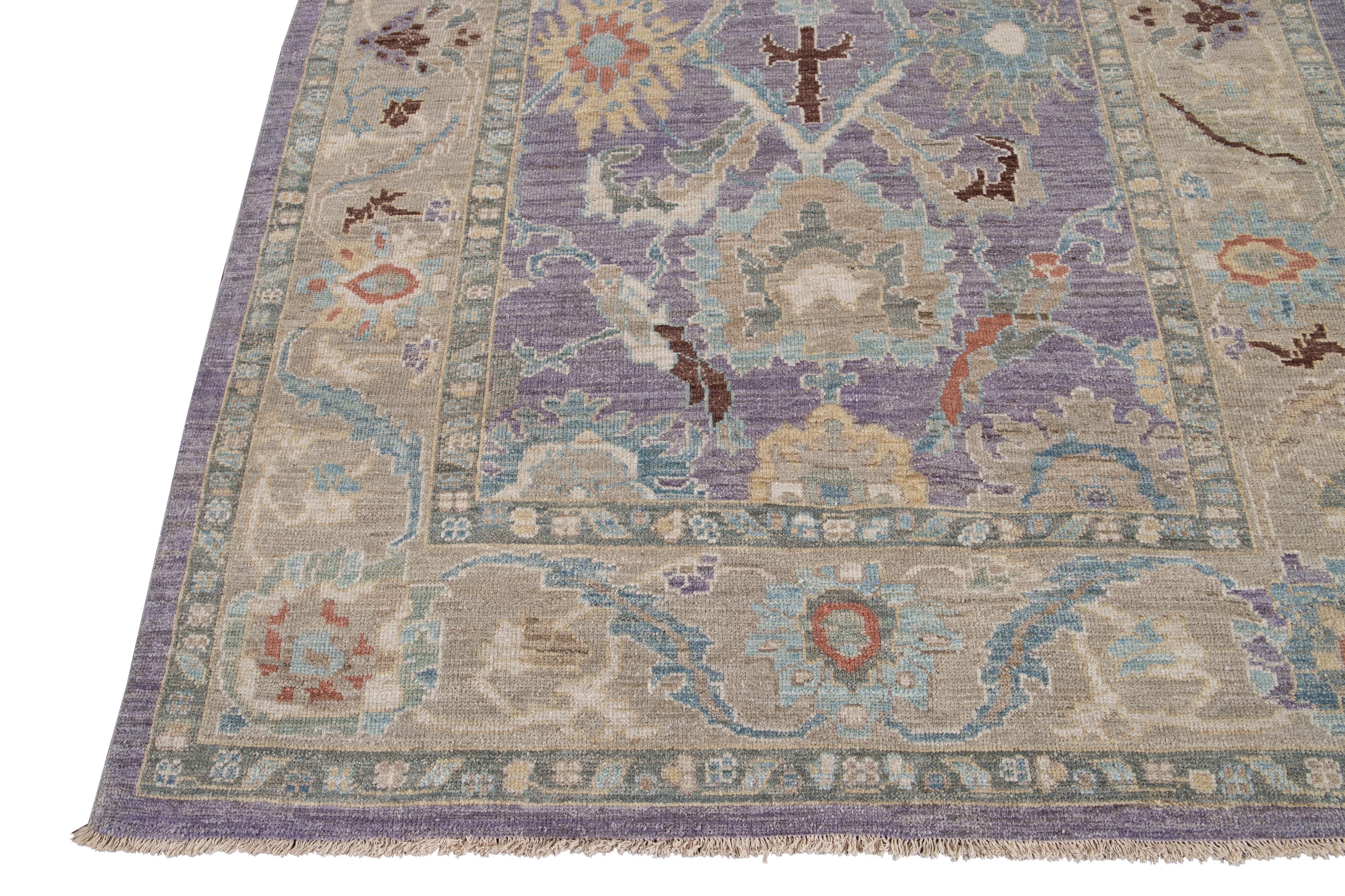 Moderner handgefertigter Sultanabad-Wollteppich in Violett im Angebot 4