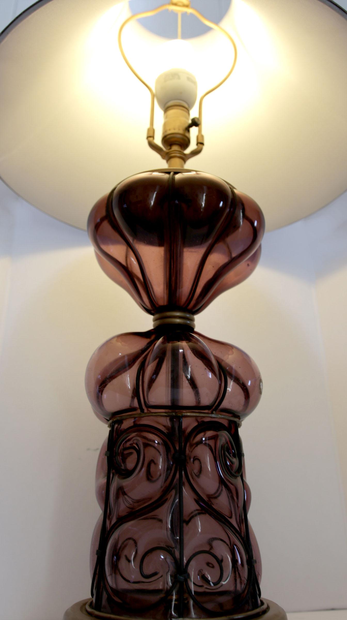 Lampe de style Marbro en verre soufflé de Murano violet en vente 3