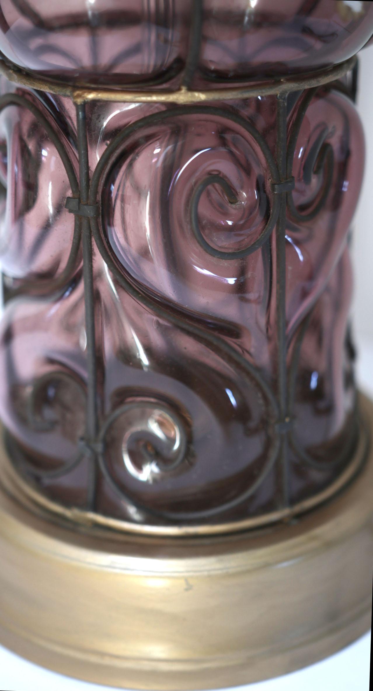 italien Lampe de style Marbro en verre soufflé de Murano violet en vente