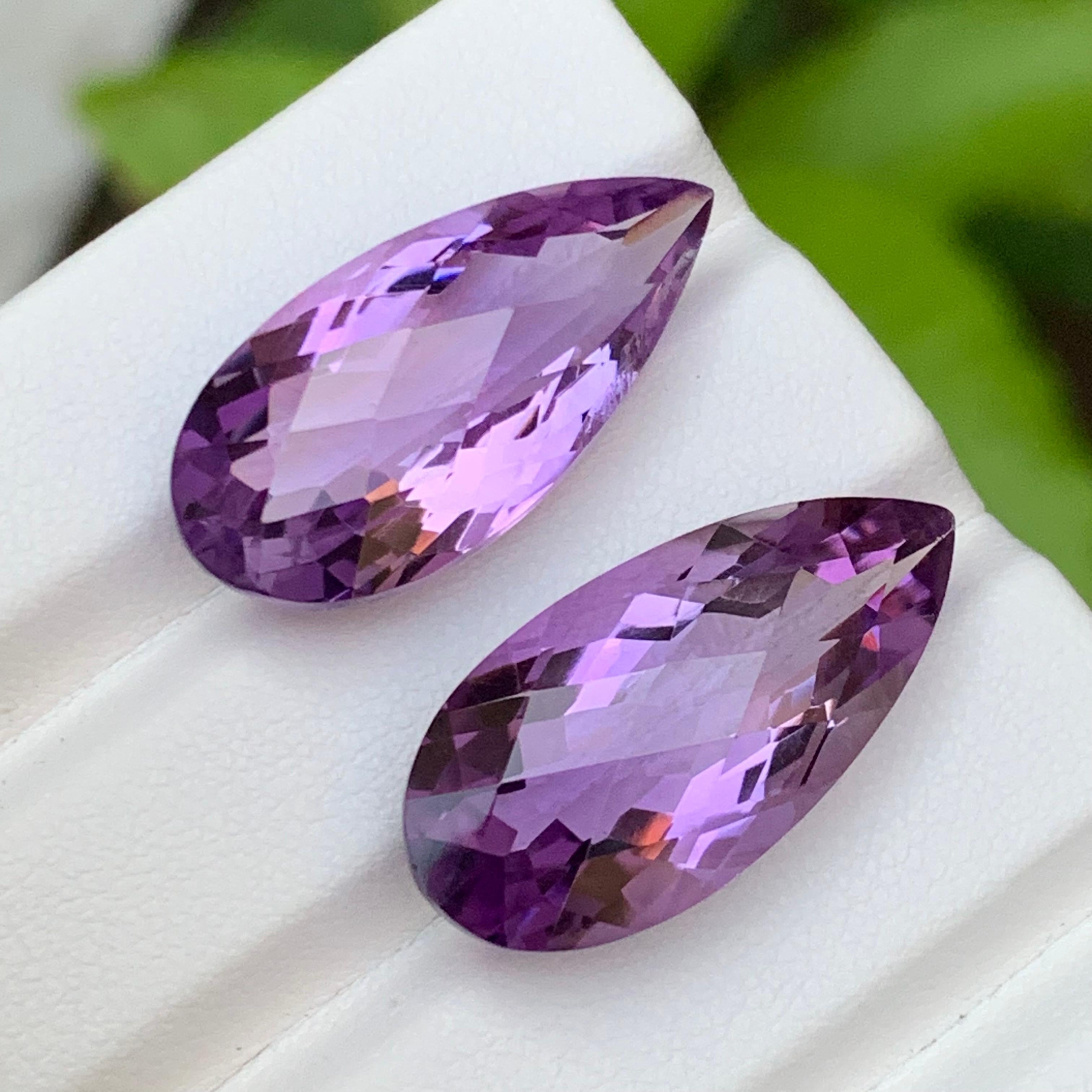 Orecchini di ametista naturale viola a coppie di pietre preziose 29,75 carati a forma di pera - gioielli in vendita 3