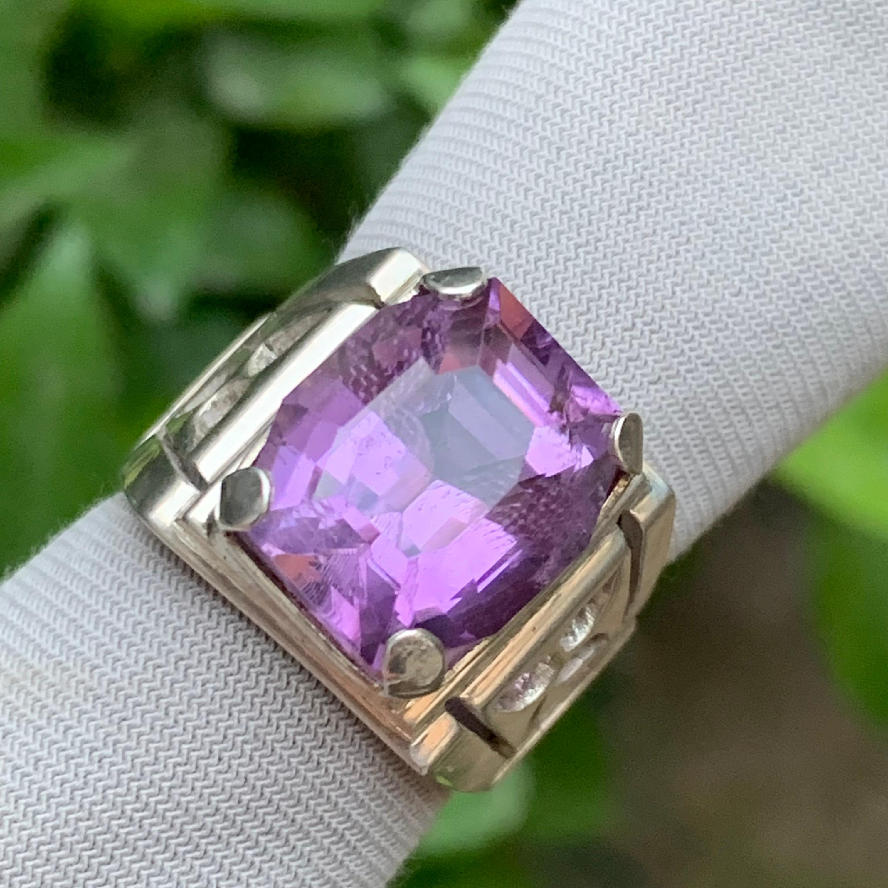 Contemporaneo Anello con gemma ametista naturale viola in argento 925 - misura 10,5 per uomo in vendita