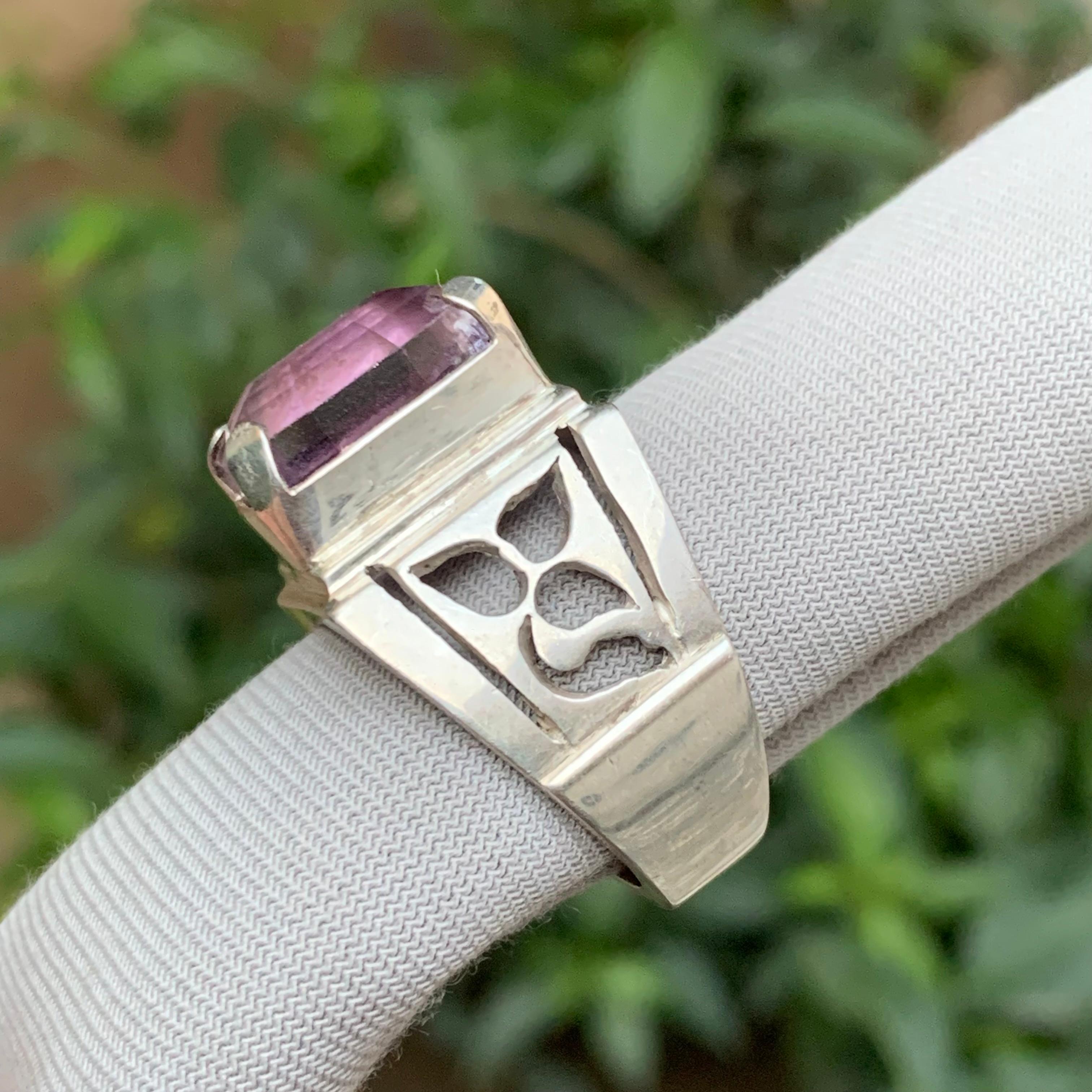 Taglio cuscino antico Anello con gemma ametista naturale viola in argento 925 - misura 10,5 per uomo in vendita