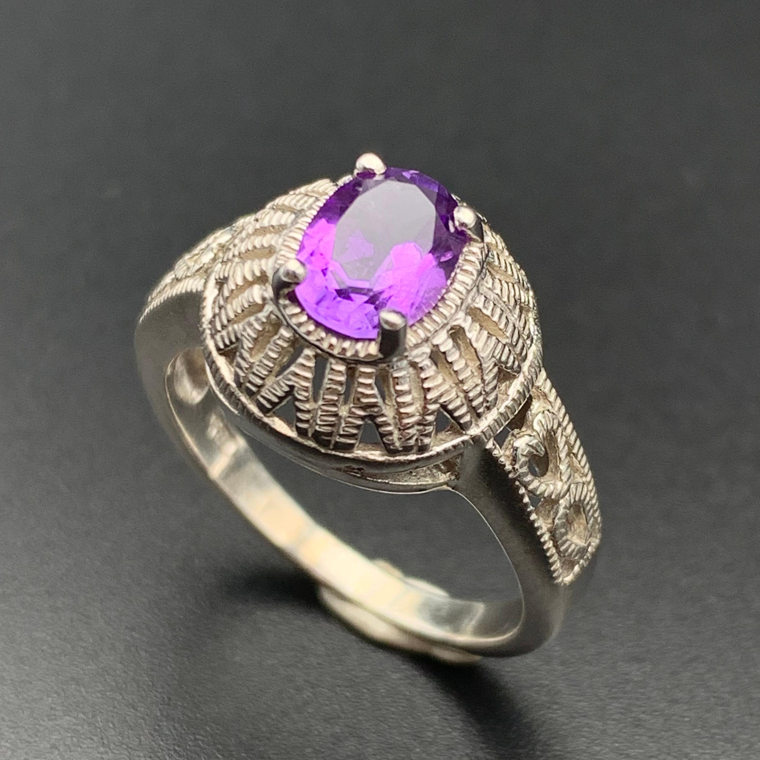 Contemporain Bague en argent 925 d'améthyste naturelle mauve - Taille 7 du Brésil en vente