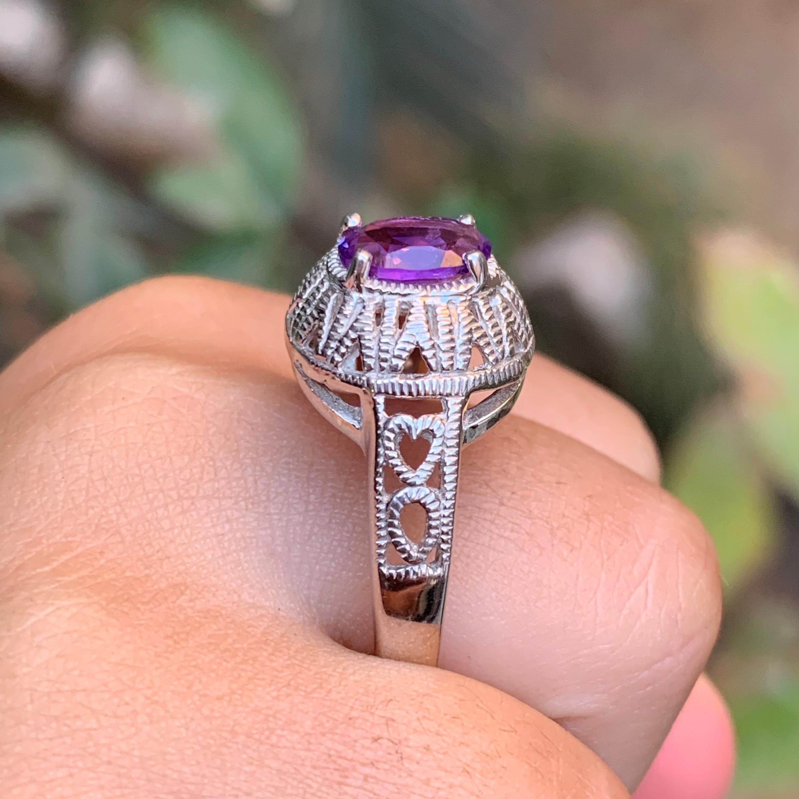 Bague en argent 925 d'améthyste naturelle mauve - Taille 7 du Brésil en vente 1