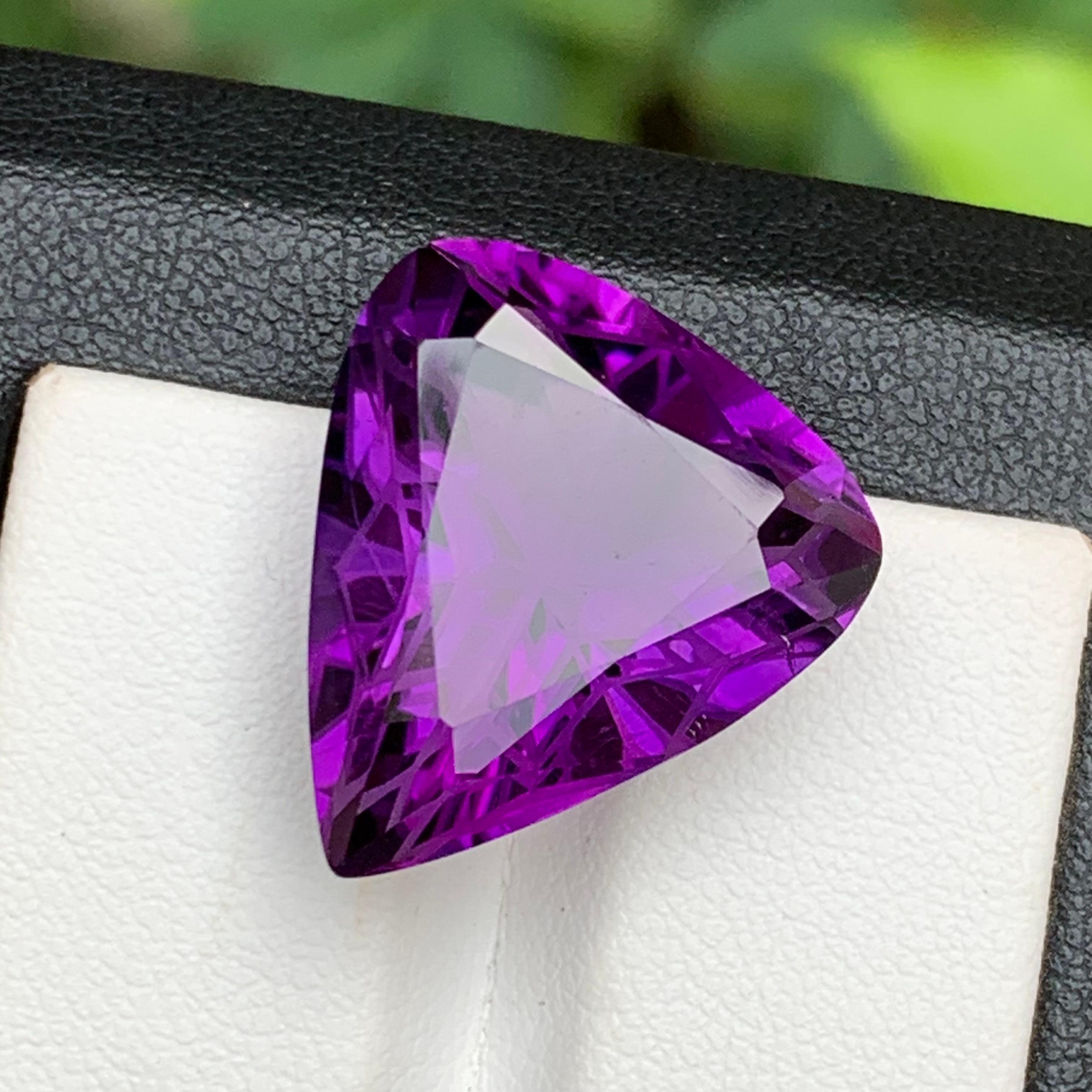 Purple Natural Amethyst Necklace Pendant Loose Gemstone 18.30 Ct Trillion Cut For Sale 1