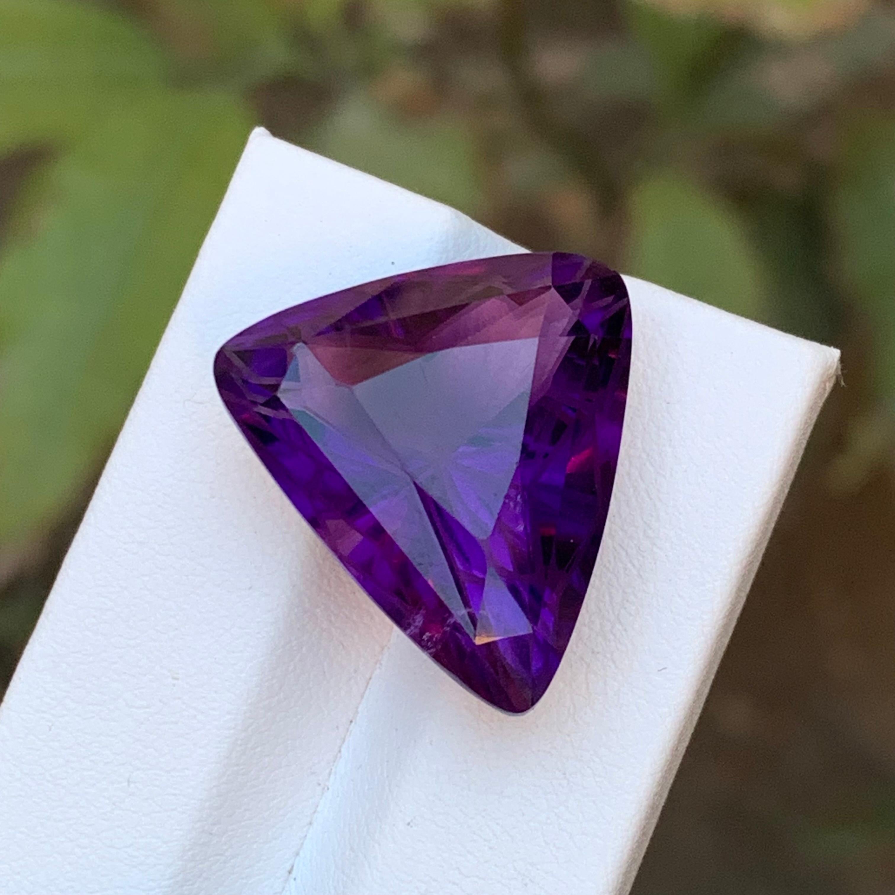 Purple Natural Amethyst Necklace Pendant Loose Gemstone 27.45 Ct Trillion Cut For Sale 4