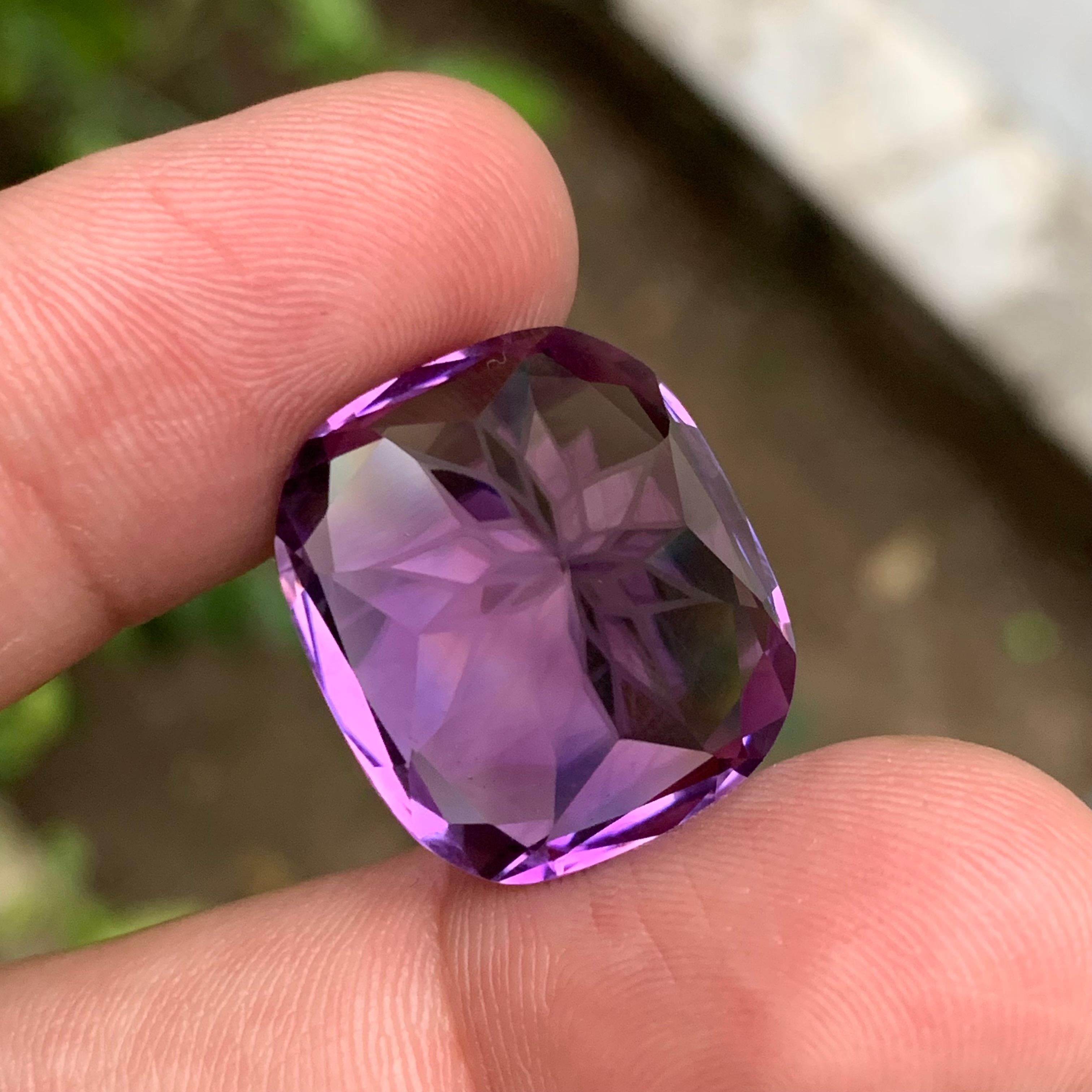 Taglio cuscino antico Collana di ametista naturale viola con ciondolo a forma di gemma sciolta 34.55Ct con taglio a fiore Jewell in vendita