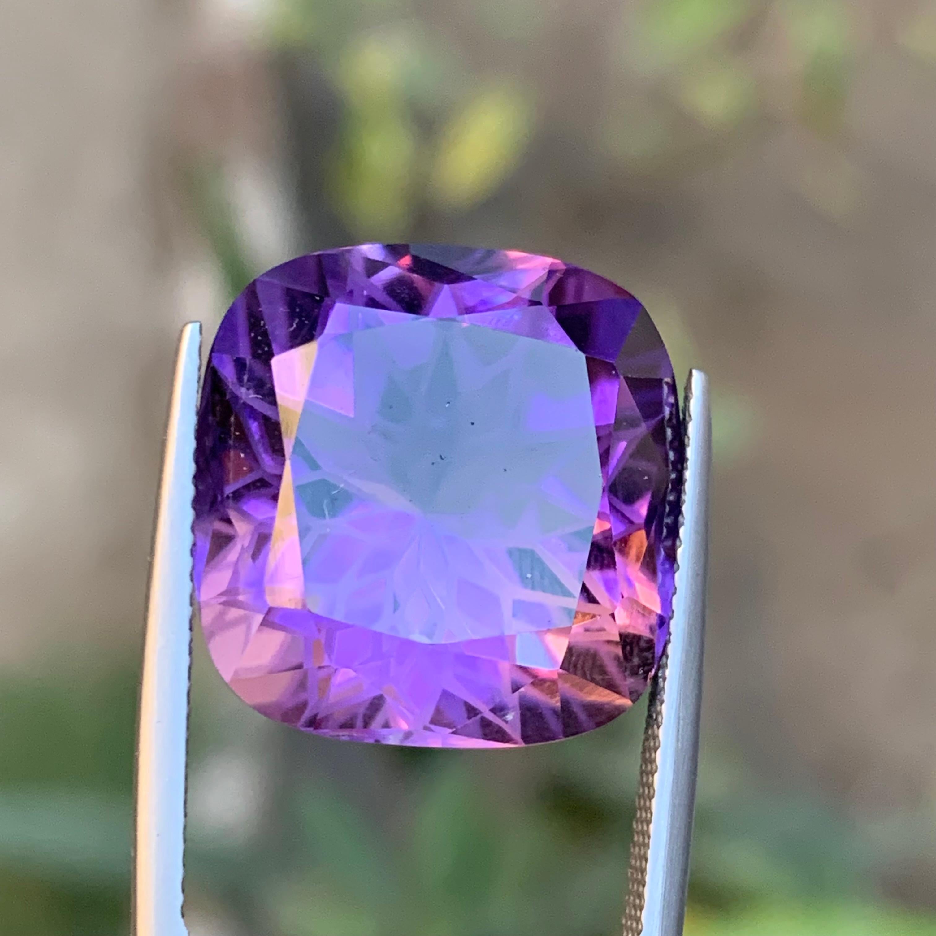 Purple Natural Amethyst Pendant Gemstone 24.35 Ct Flower Cushion Cut for Jewelry In New Condition For Sale In Peshawar, PK