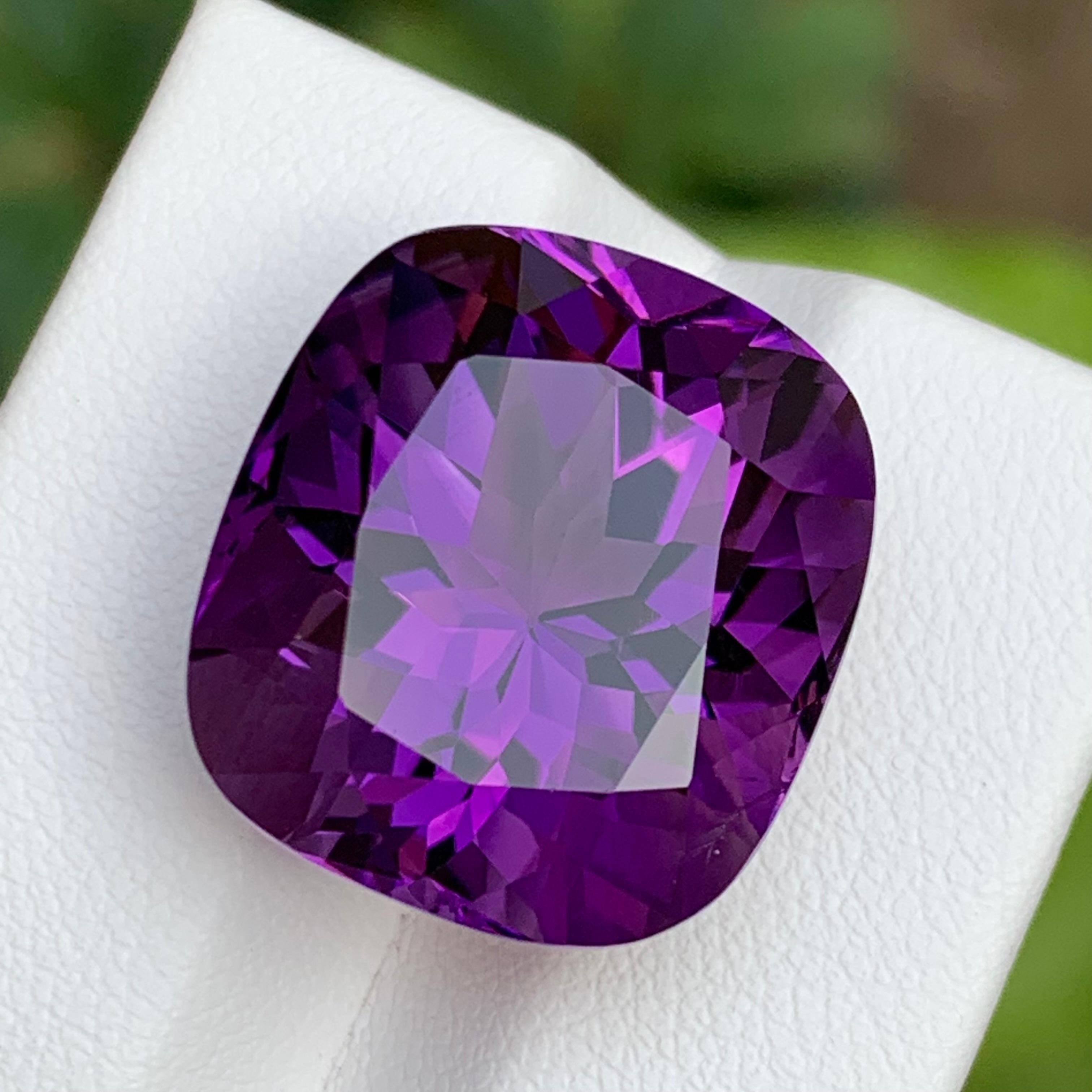 Púrpura Natural Amatista Colgante Piedra Preciosa 27,10 Ct Flor Corte Cojín para Joyería Contemporáneo en venta
