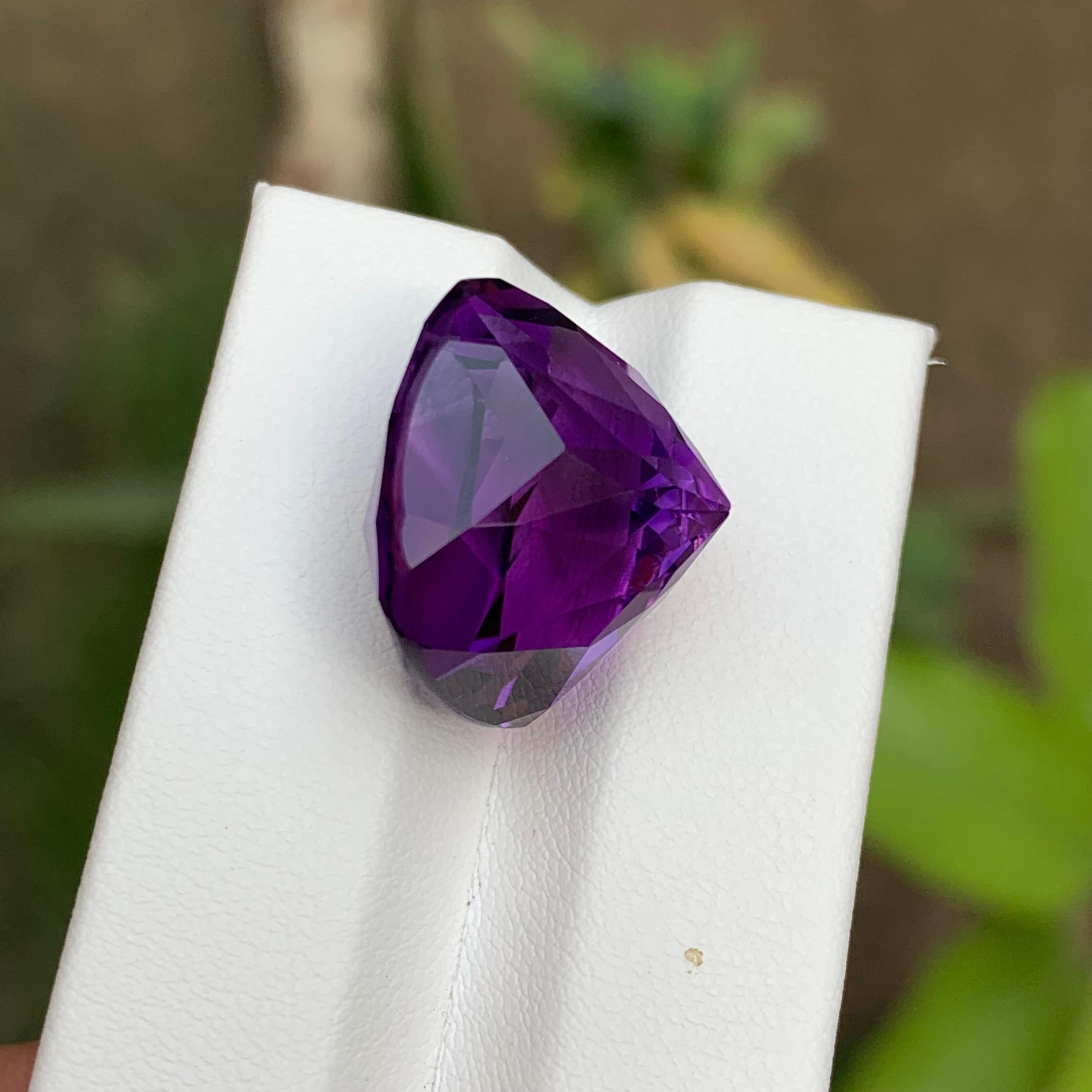 Púrpura Natural Amatista Colgante Piedra Preciosa 27,10 Ct Flor Corte Cojín para Joyería en Nuevo estado para la venta en Peshawar, PK