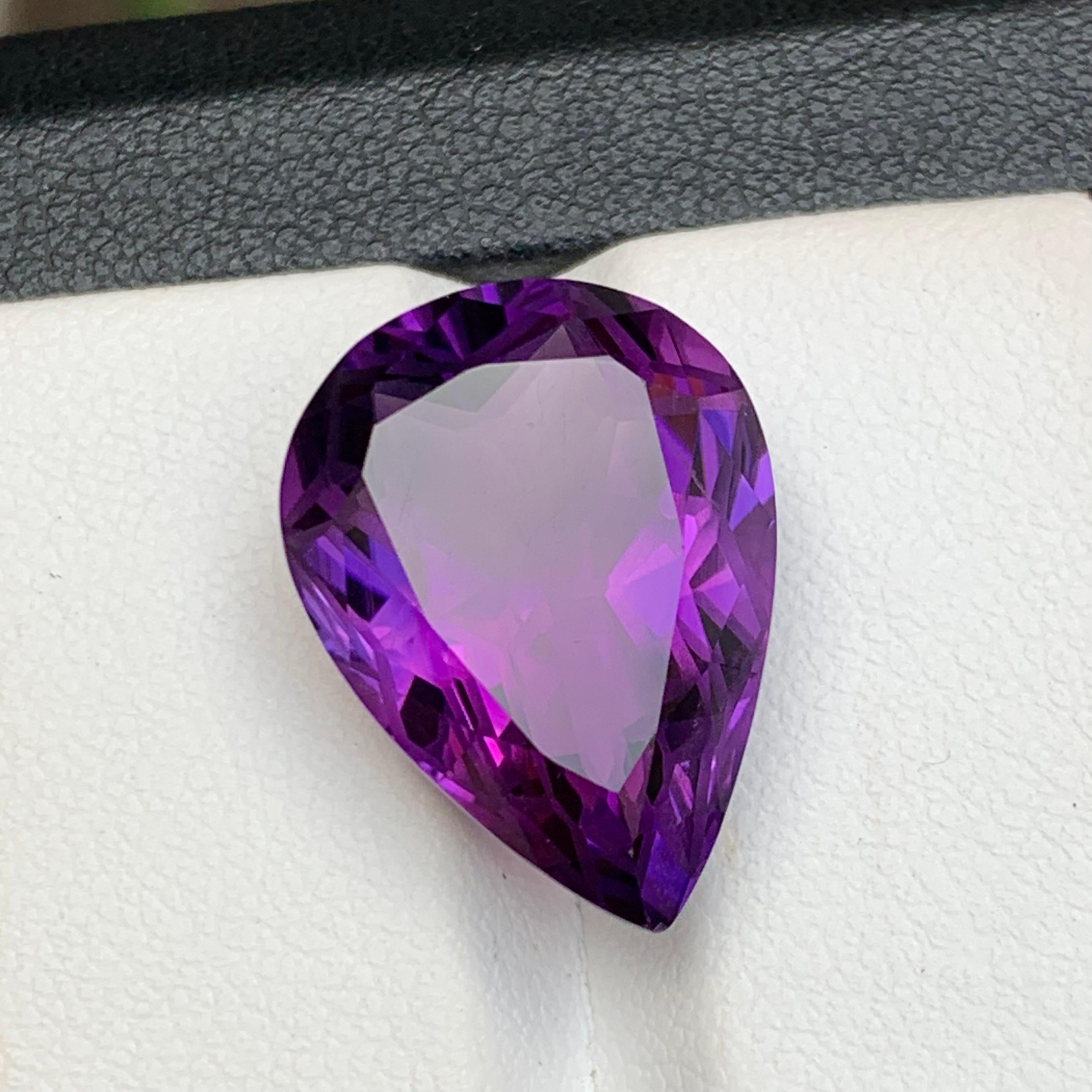 Contemporary Purple Natural Amethyst Pendant Loose Gemstone 12.90 Ct Pear Flower Cut-Jewelry For Sale