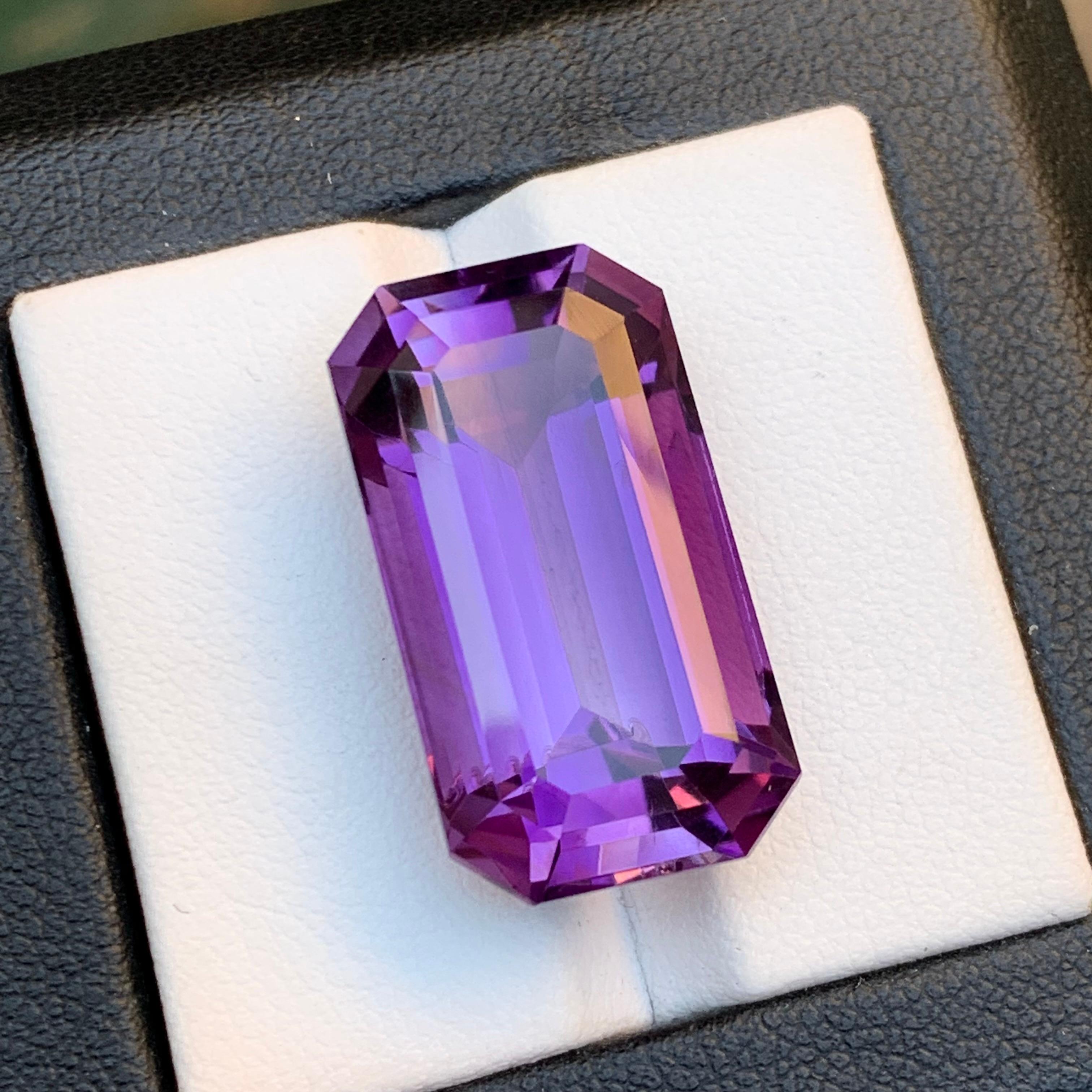 Lila natürlichen Amethyst Anhänger lose Edelstein 25,75 Ct Smaragdschliff für Schmuck (Zeitgenössisch) im Angebot