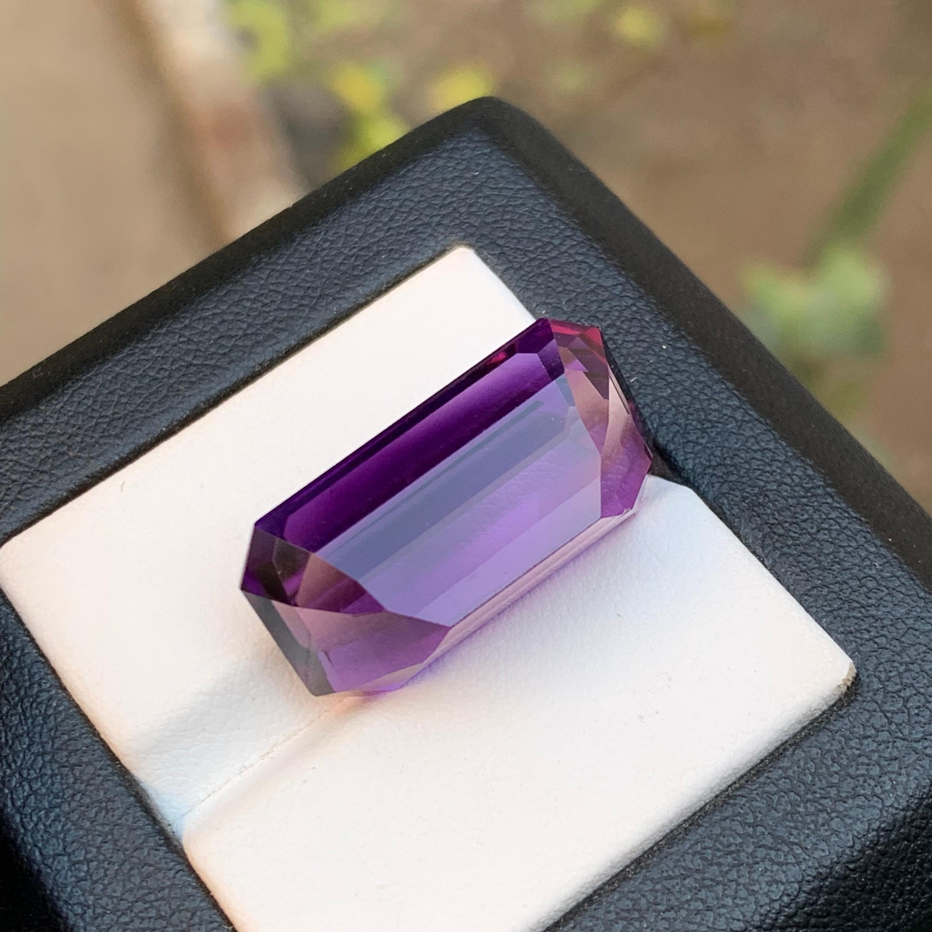 Lila natürlichen Amethyst Anhänger lose Edelstein 25,75 Ct Smaragdschliff für Schmuck im Zustand „Neu“ im Angebot in Peshawar, PK