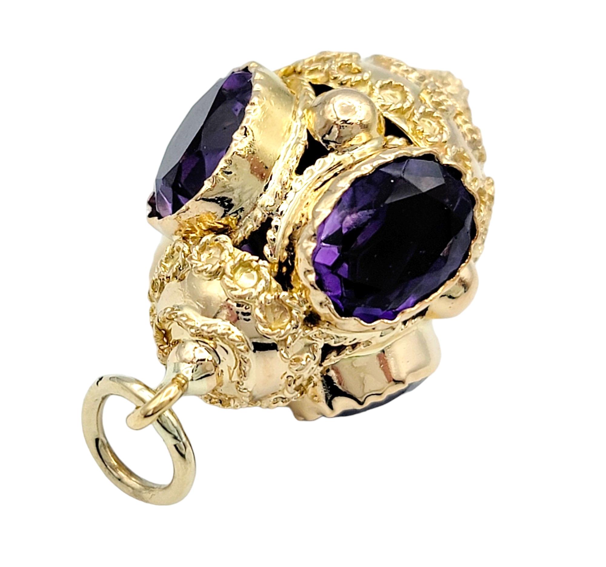 Purple Oval Cut Amethyst Pendant with Milgrain Detail in 18 Karat Yellow Gold In Good Condition For Sale In Scottsdale, AZ
