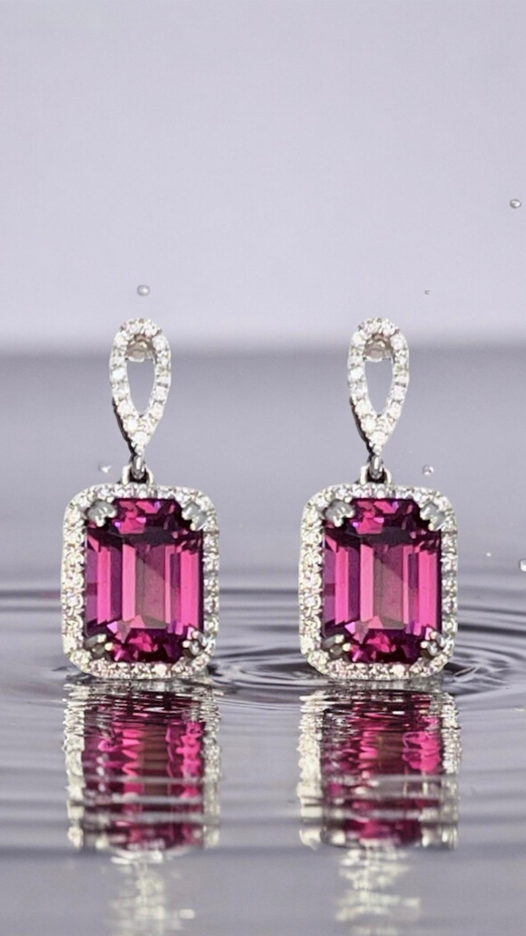 Taille émeraude Boucles d'oreilles roses violettes, grenats acajou taille émeraude 6,54 carats en vente