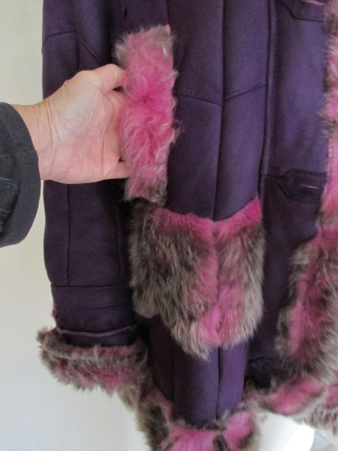 Purple Pink Hooded Leather Shearling Fur Coat In Good Condition In Amsterdam, NL