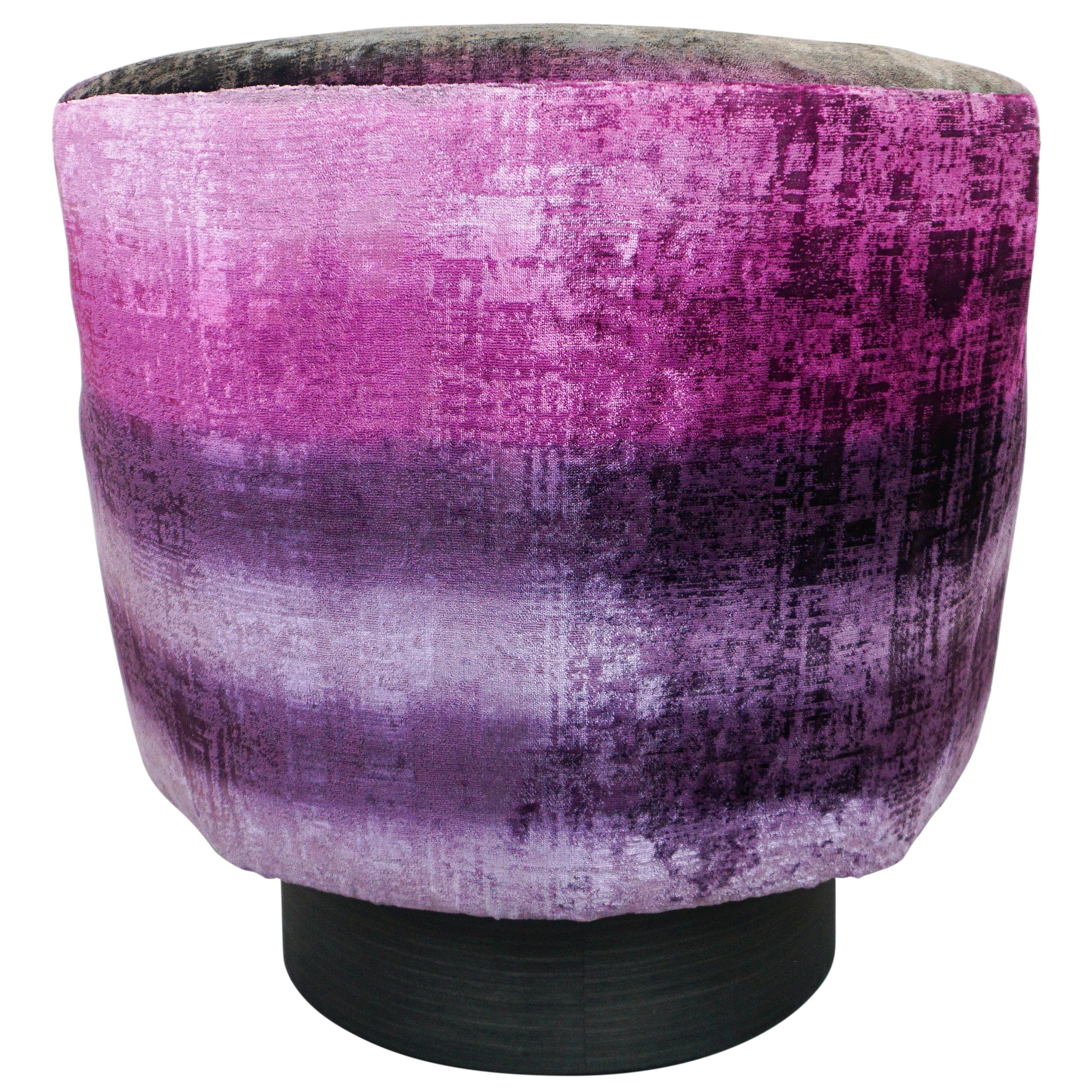 Chaise pivotante en velours brillant violet rose ombré Neuf - En vente à Greenwich, CT