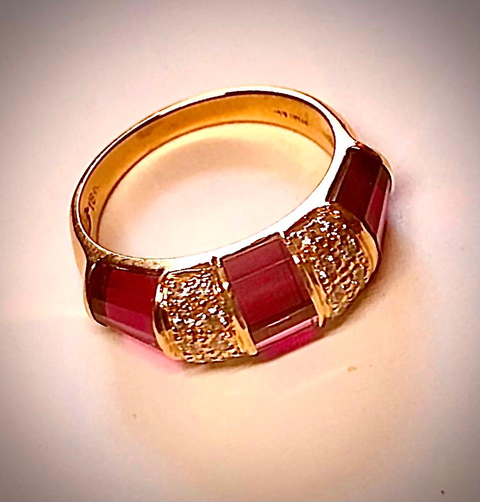 Modern Tiffany & Co. - Purple-Pink Tourmaline Ring w/ Round Brilliant Diamonds For Sale