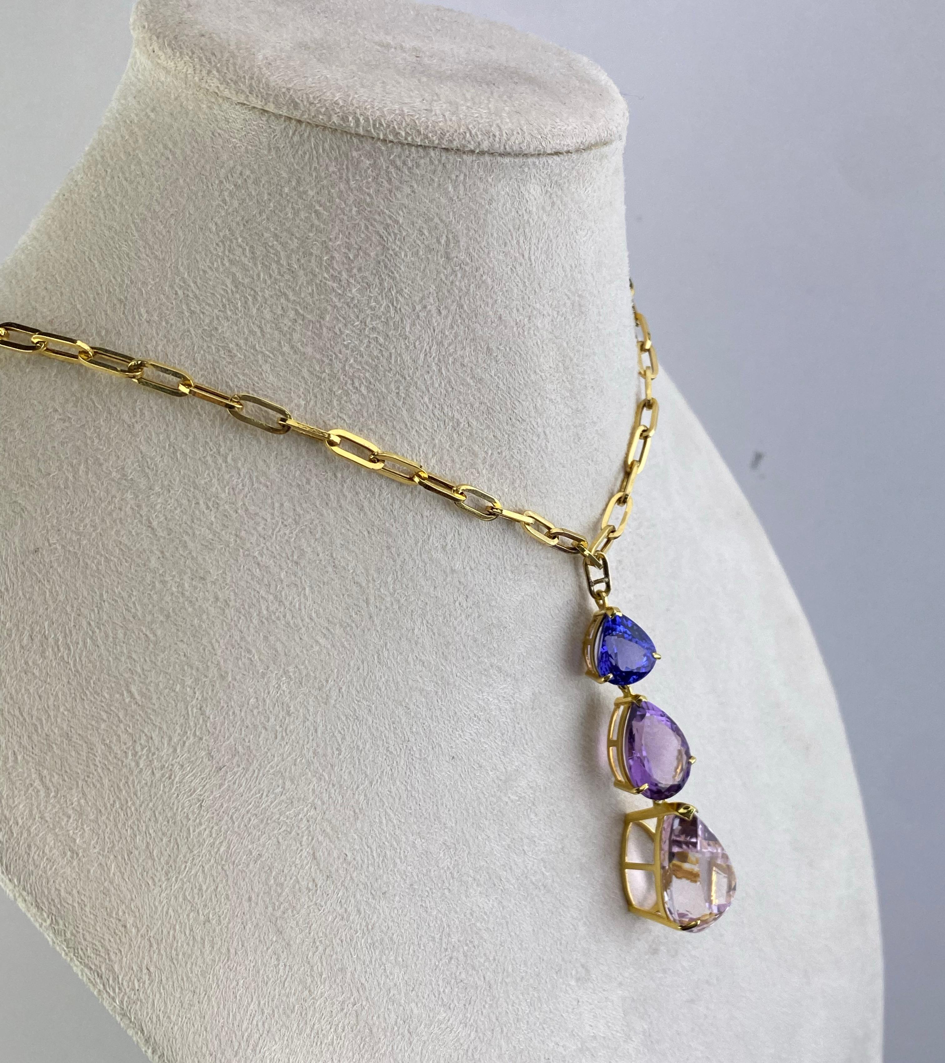 Pear Cut Purple Raindrop 47.50ctw Tanzanite Three-Stone Pendant Necklace in 18K Gold For Sale